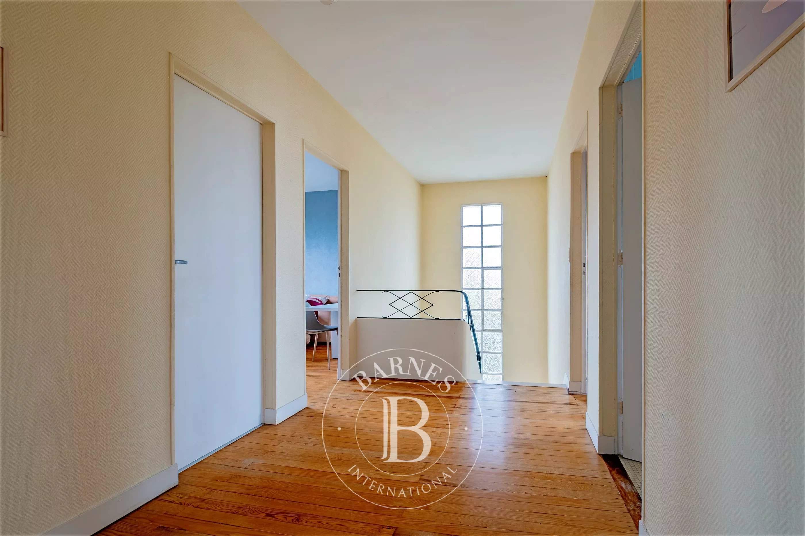 Bordeaux  - Maison 7 Pi&egrave;ces 4 Chambres - picture 10