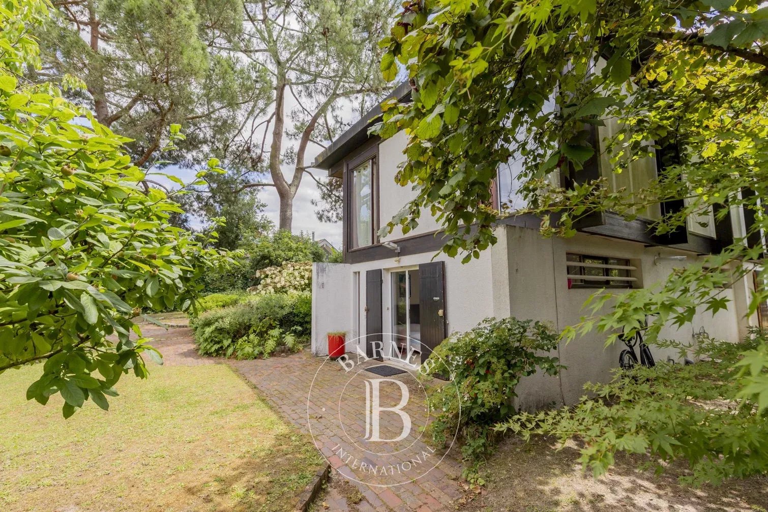 Talence  - Maison 10 Pi&egrave;ces 5 Chambres - picture 9