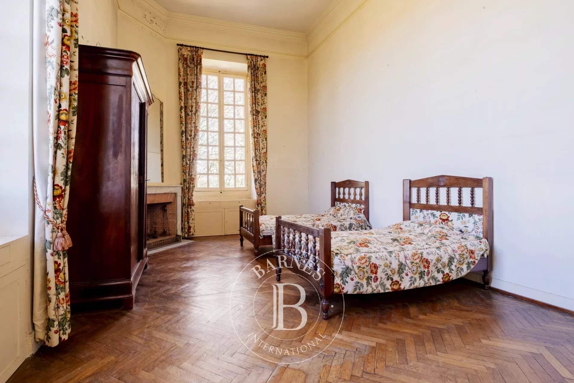 Mérignac  - Maison 8 Pièces 5 Chambres - picture 9