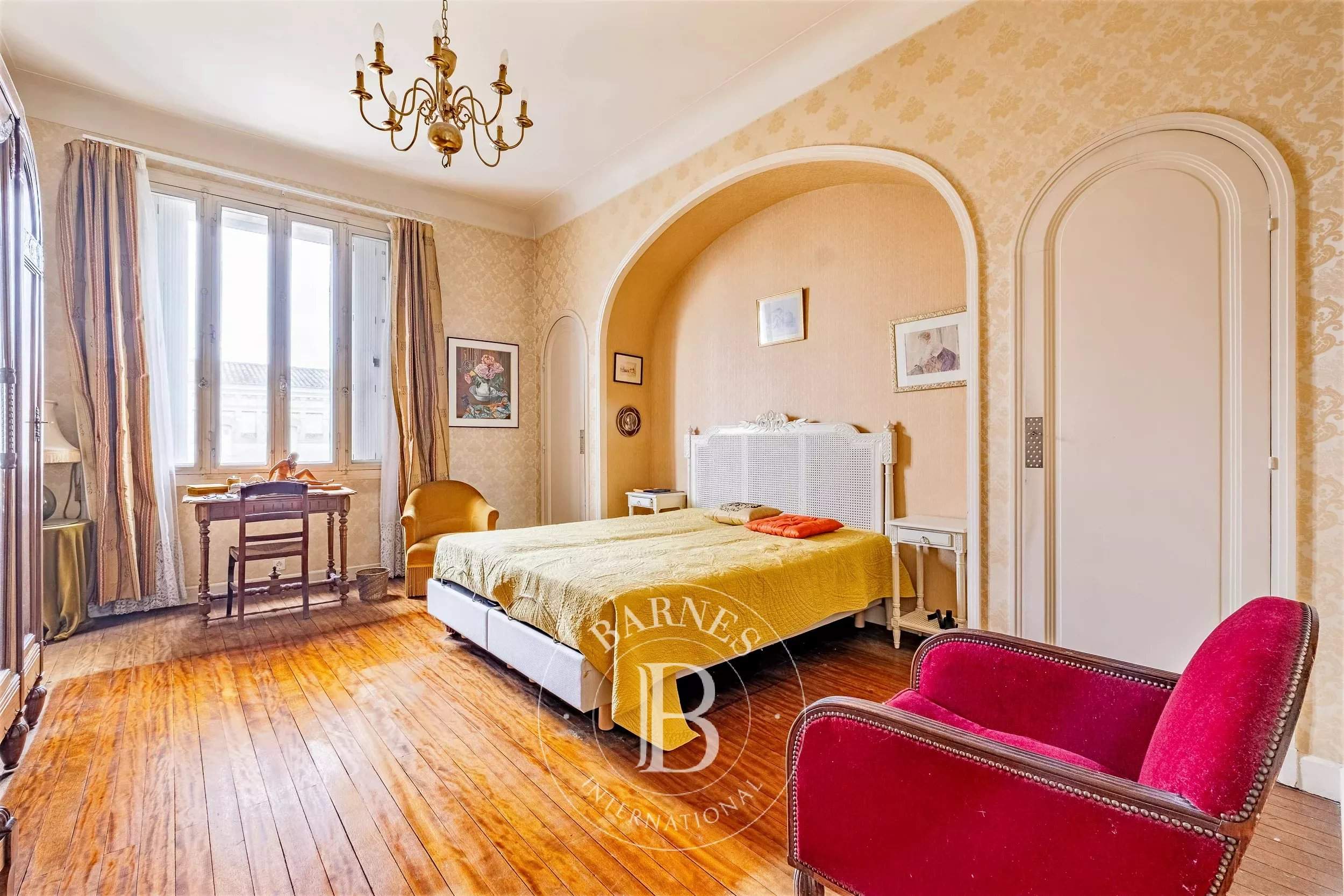 Bordeaux  - Hôtel particulier 8 Pi&egrave;ces 5 Chambres - picture 10