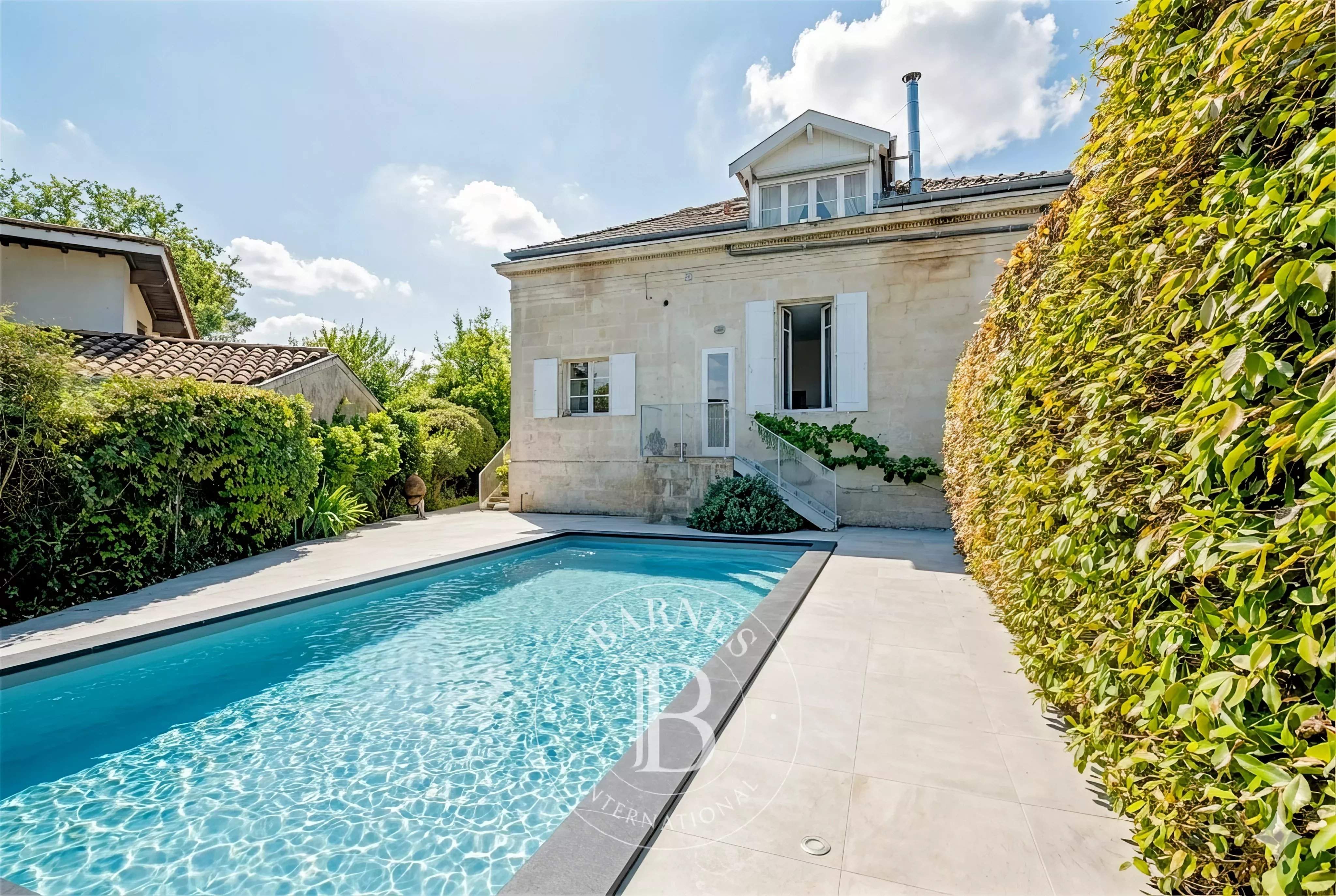 Bordeaux  - Maison 10 Pi&egrave;ces 5 Chambres - picture 15