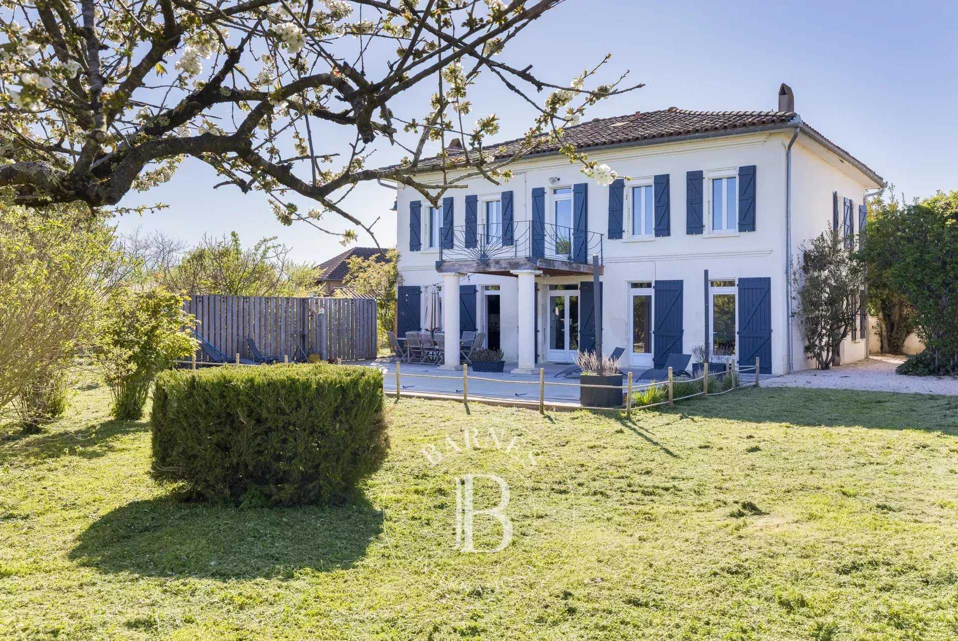 Carbonne  - Maison 6 Pi&egrave;ces 5 Chambres