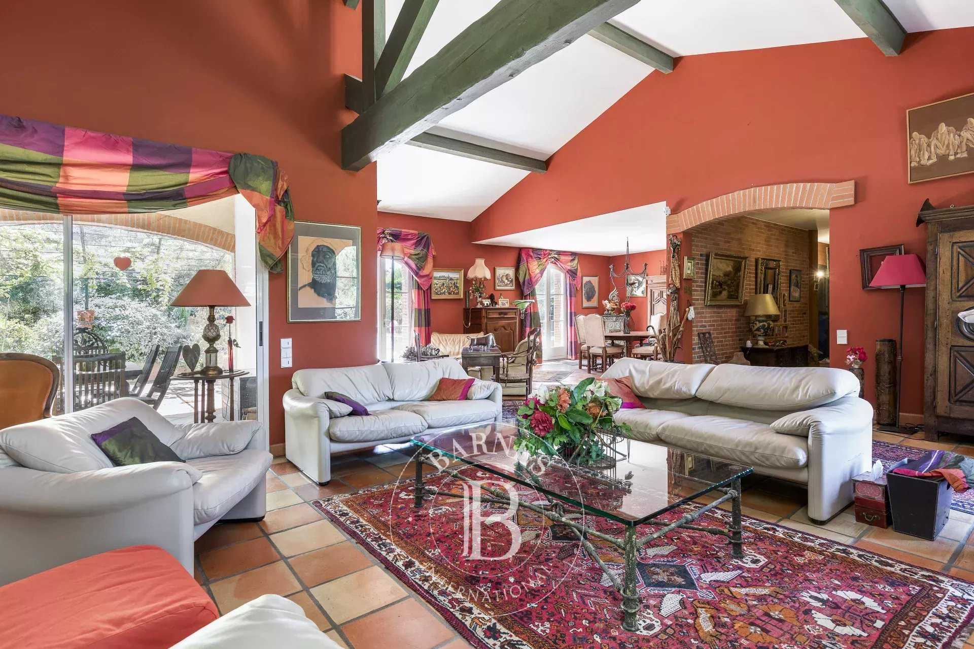 Balma  - Villa 6 Bedrooms