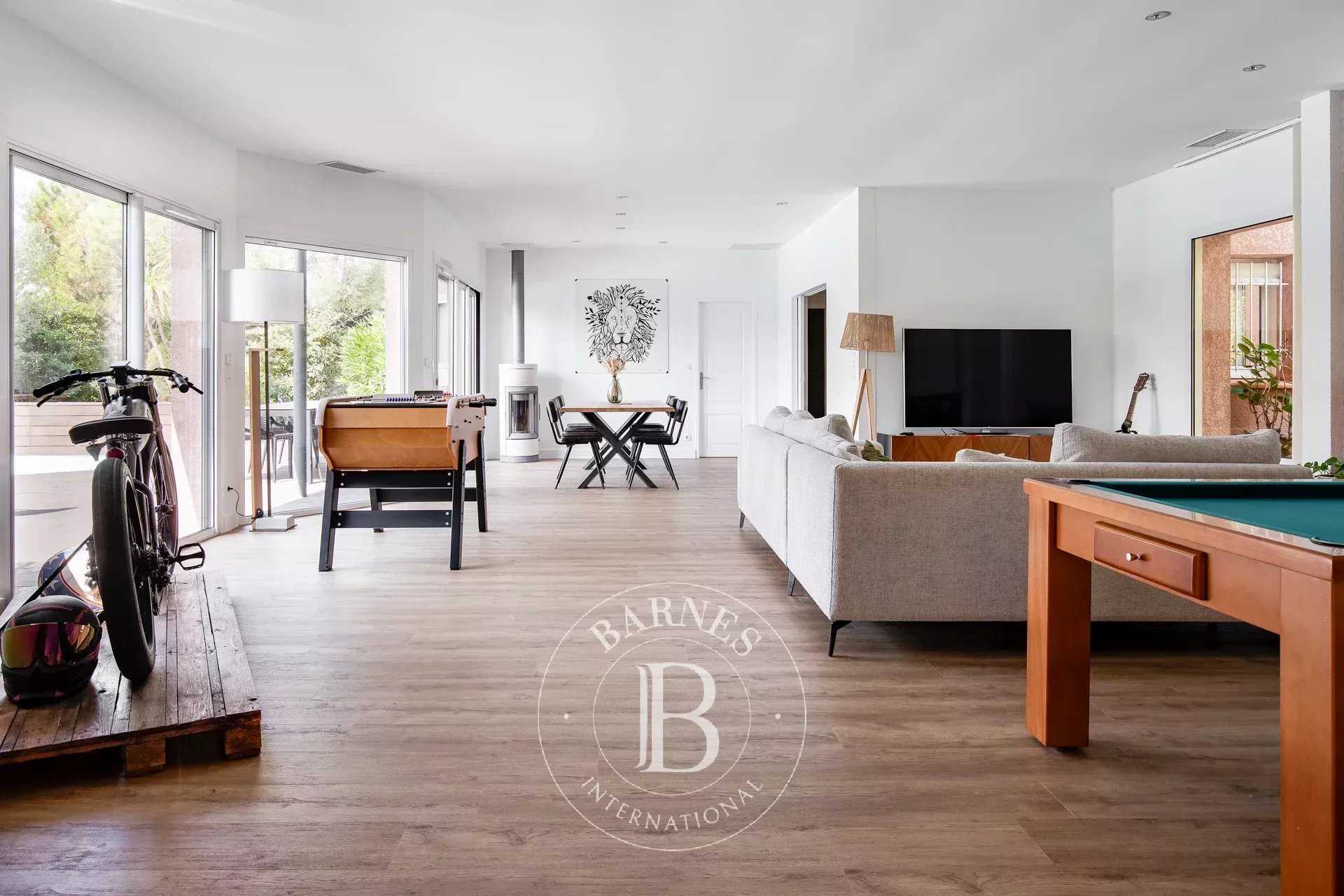 Vigoulet-Auzil  - House 6 Bedrooms