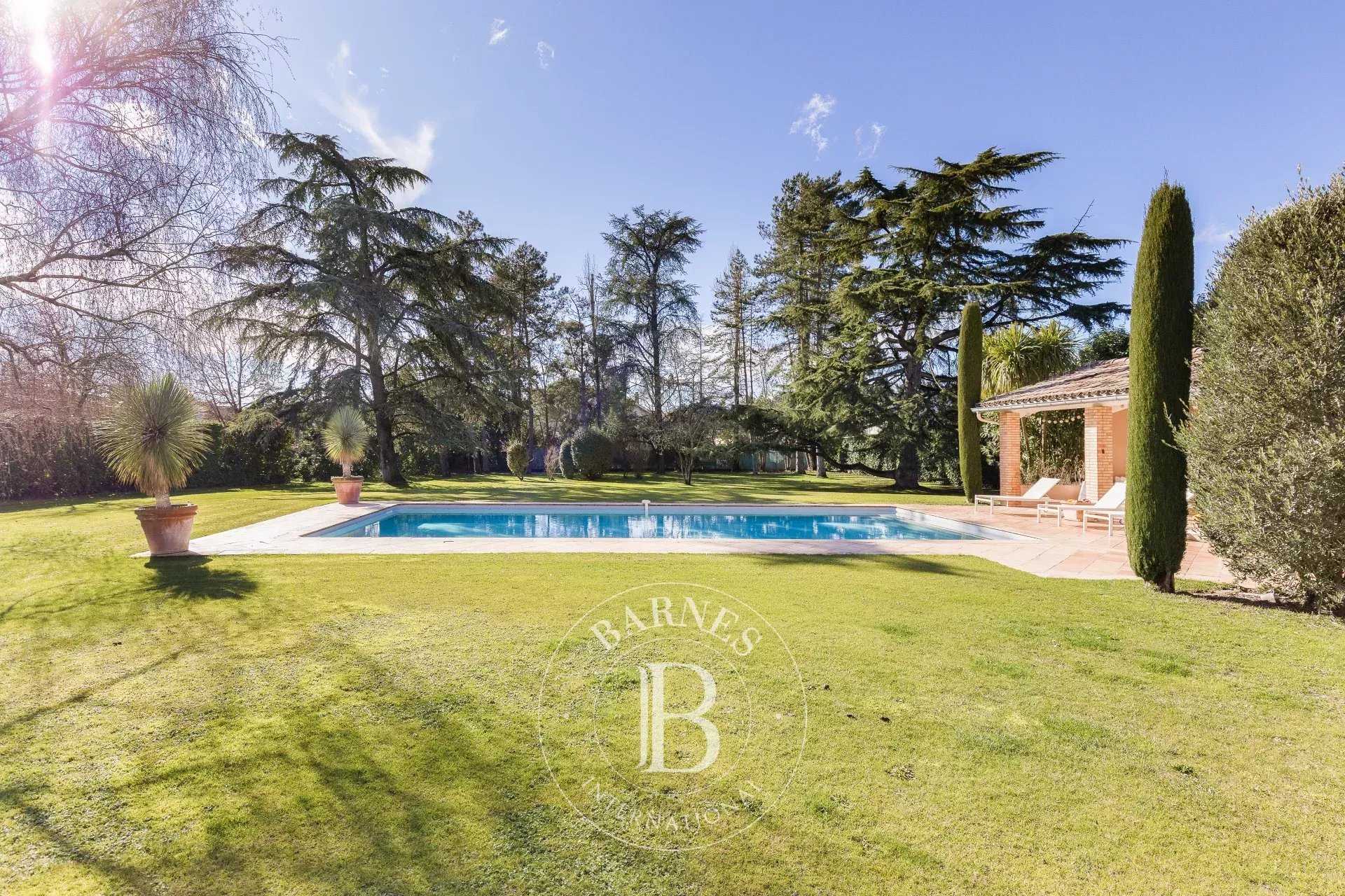 Rabastens  - Propriété 12 Pi&egrave;ces