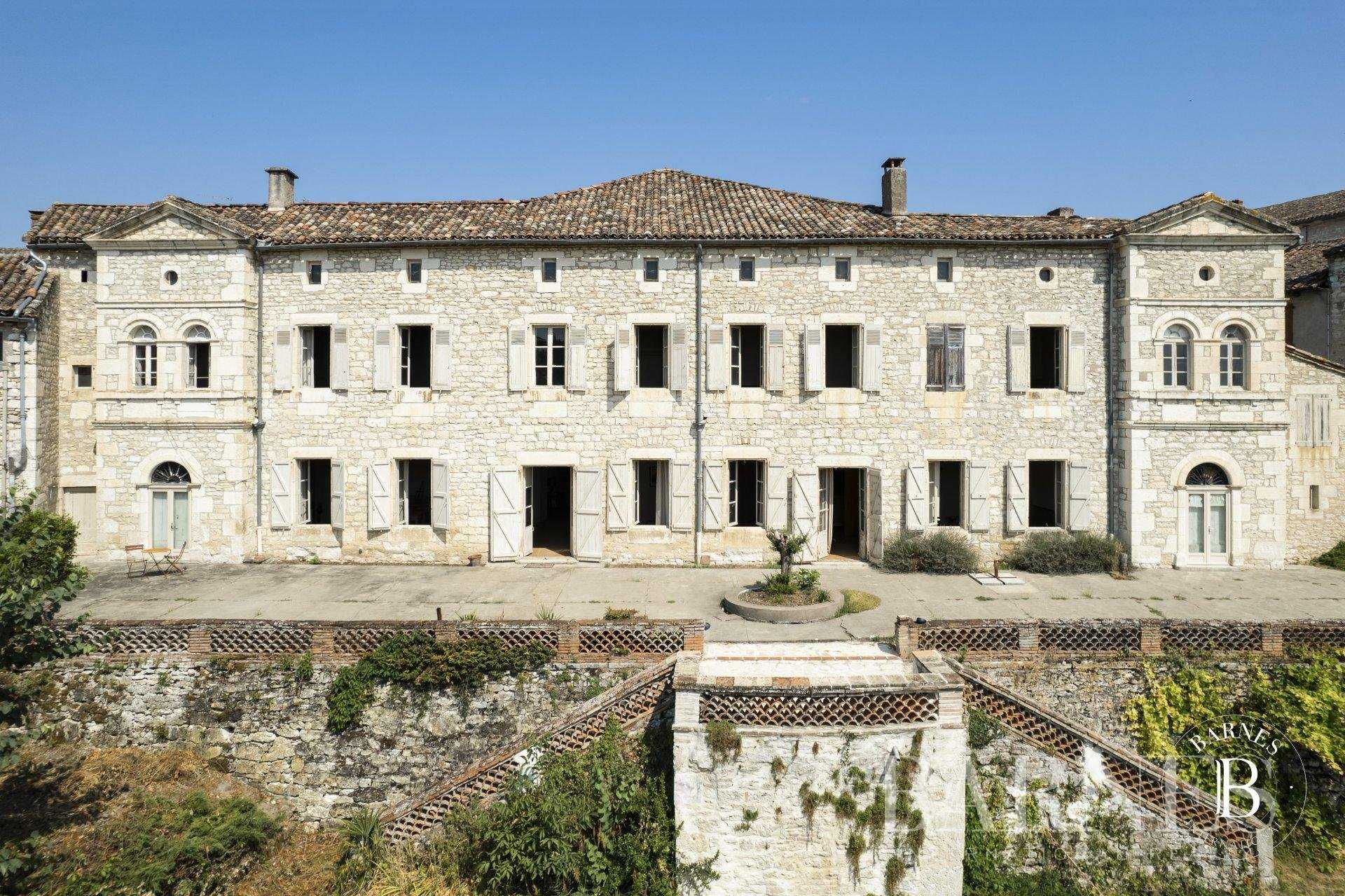 Property Montpezat-de-Quercy