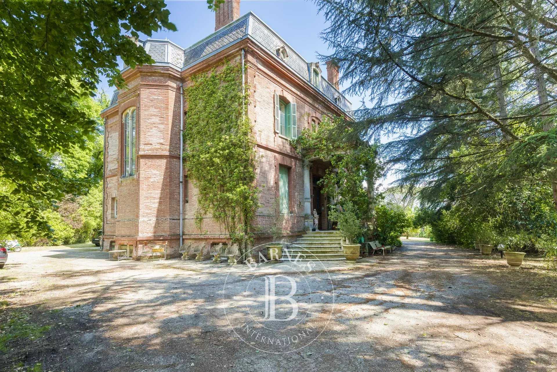 Rouffiac-Tolosan  - Maison 10 Pi&egrave;ces 4 Chambres
