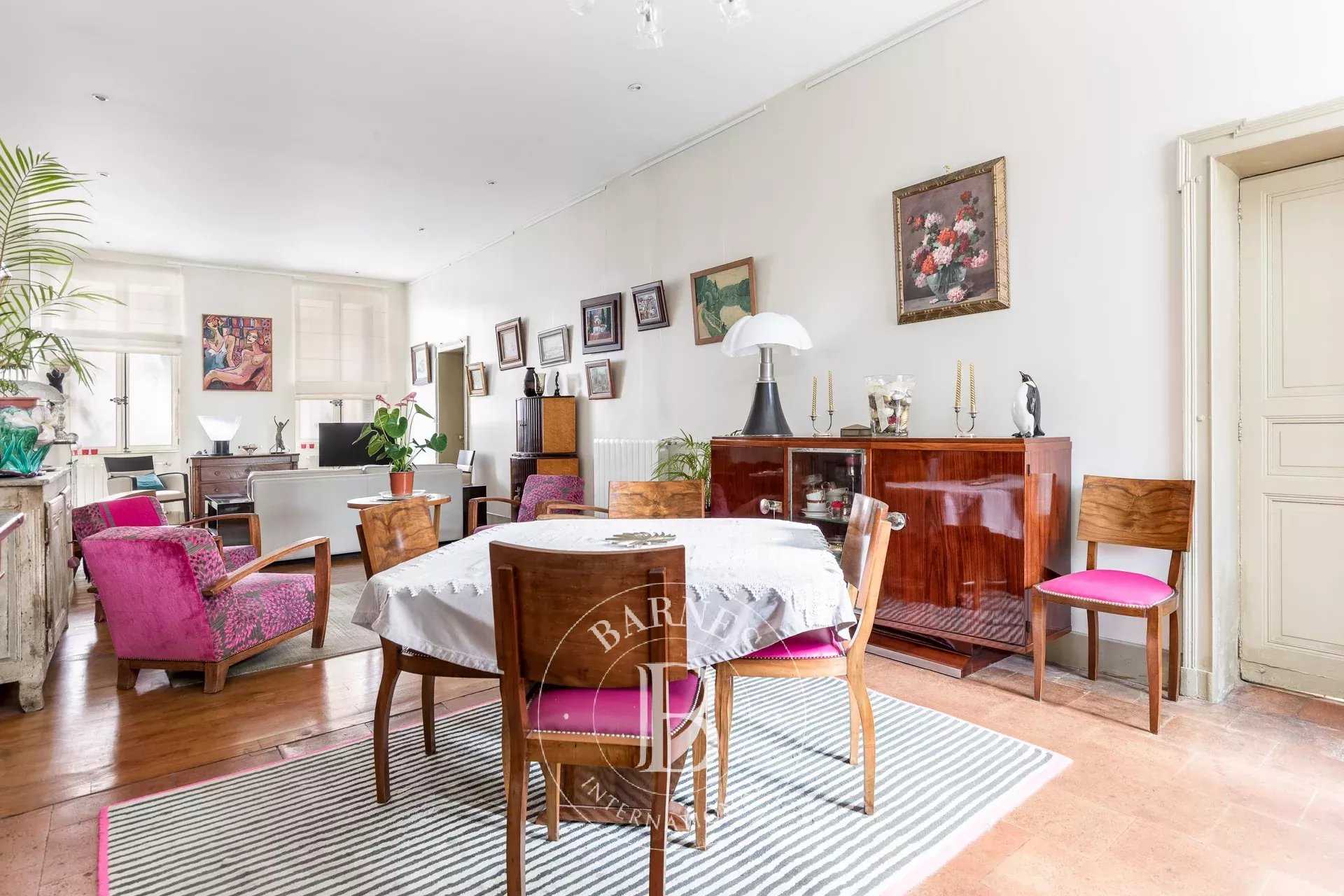 Toulouse  - Maison de ville 6 Pi&egrave;ces 5 Chambres