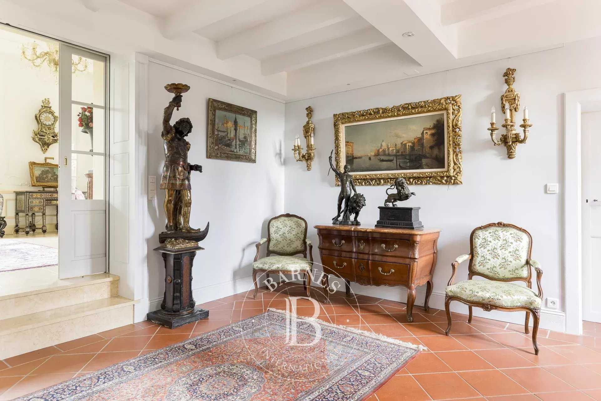 Saint-Sulpice-la-Pointe  - Propriété 7 Pièces 4 Chambres