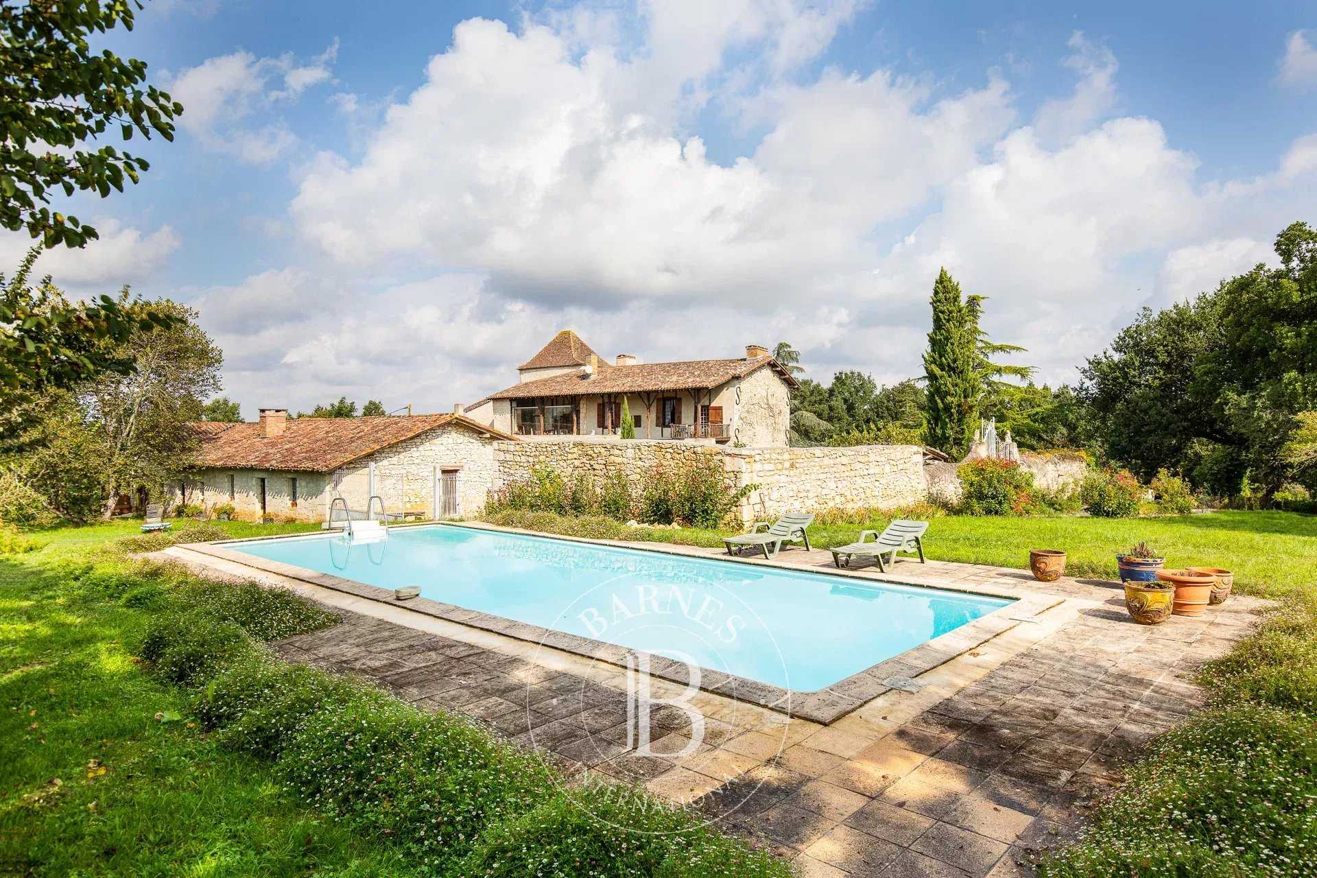 Mauvezin  - Château 11 Pi&egrave;ces 7 Chambres