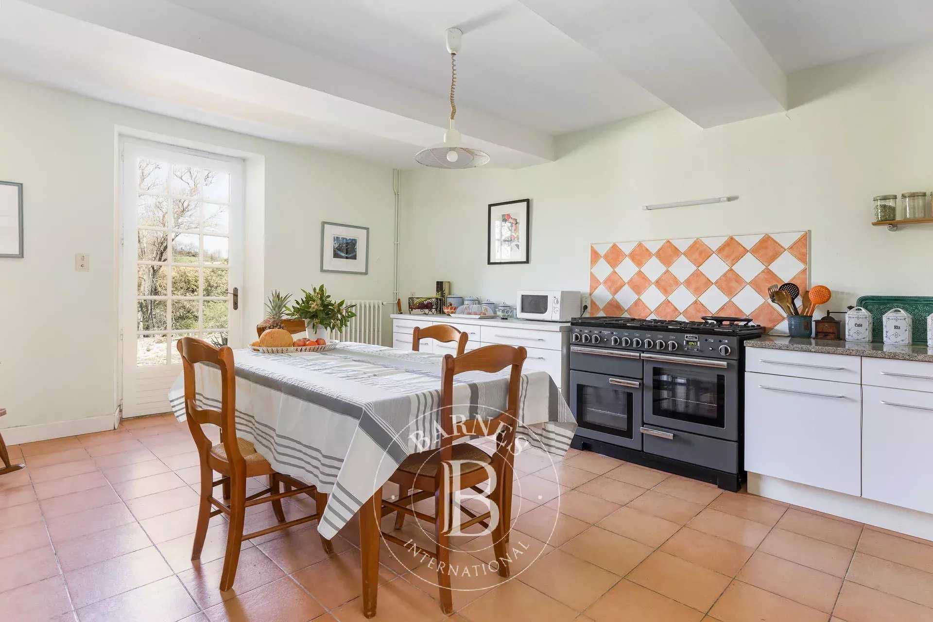 Castelnaudary  - Maison 13 Pièces 7 Chambres