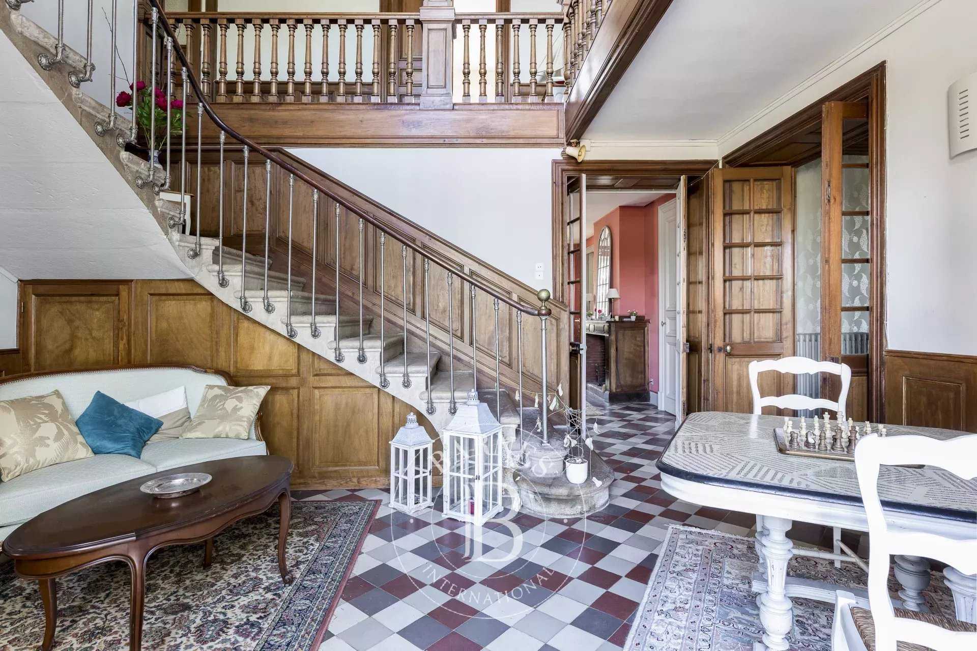 Gaillac  - Hôtel particulier 12 Pi&egrave;ces 7 Chambres