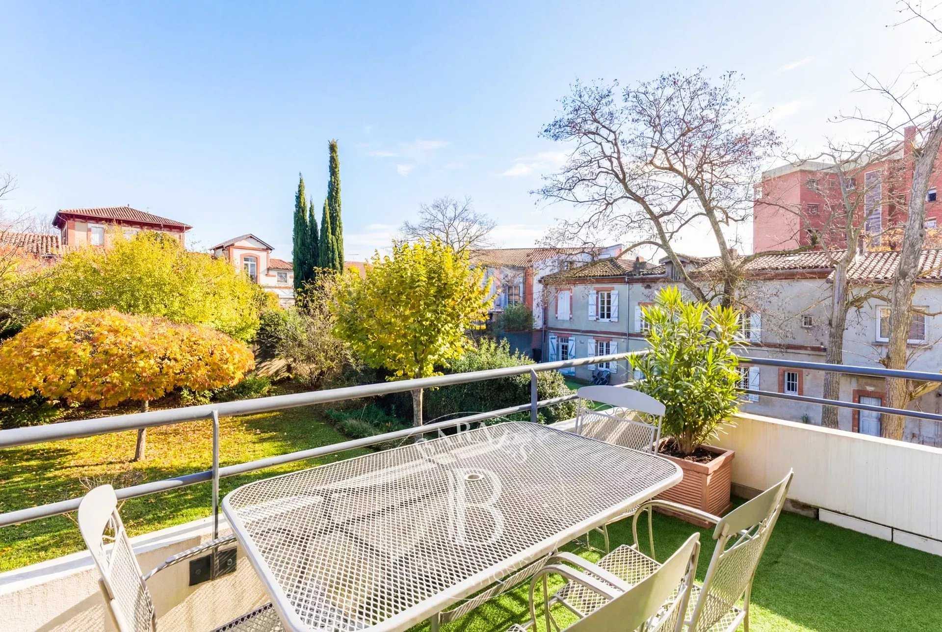 Toulouse  - Apartment 4 Bedrooms
