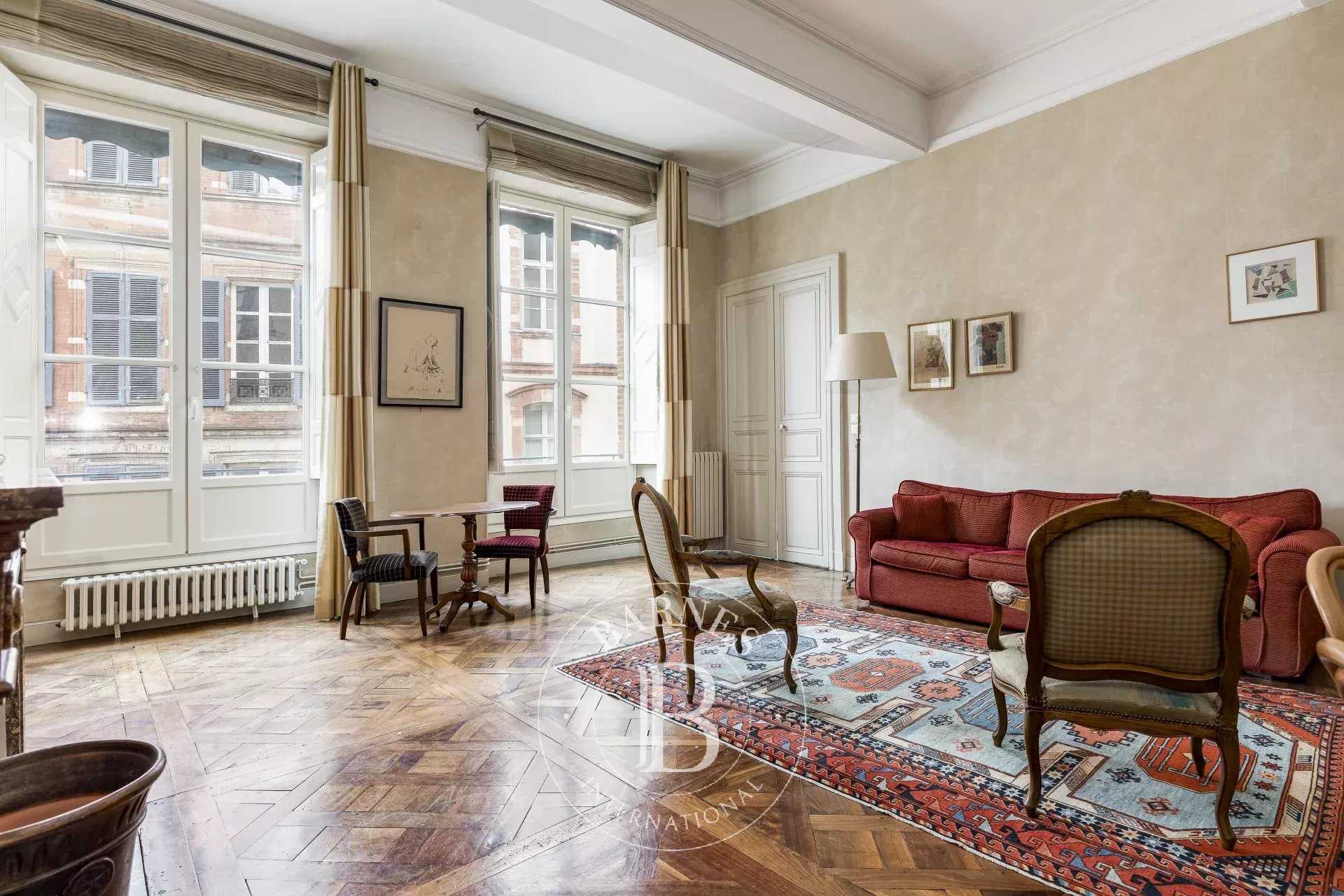 Toulouse  - Appartement 5 Pi&egrave;ces 2 Chambres