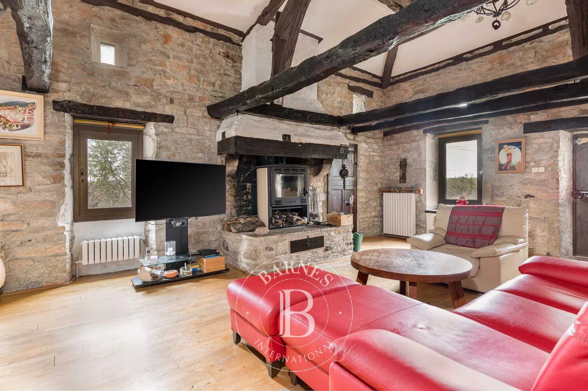 Saint-Antonin-Noble-Val  - Property 4 Bedrooms