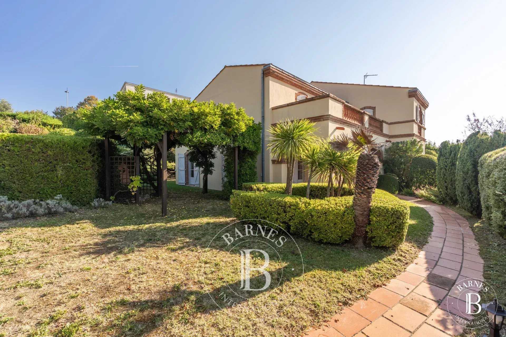 L'Union  - House 4 Bedrooms