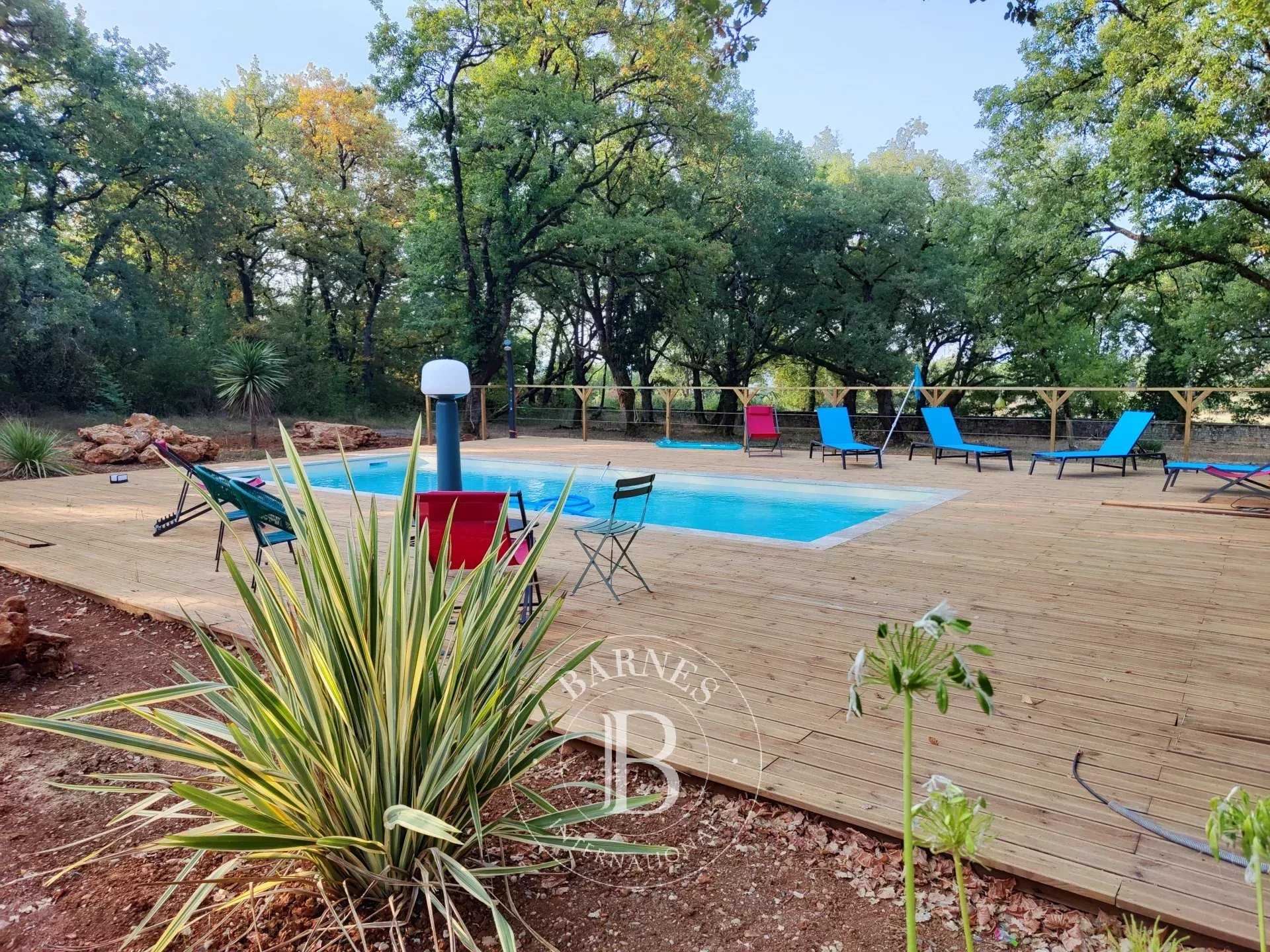 Saint-Antonin-Noble-Val  - Property 5 Bedrooms