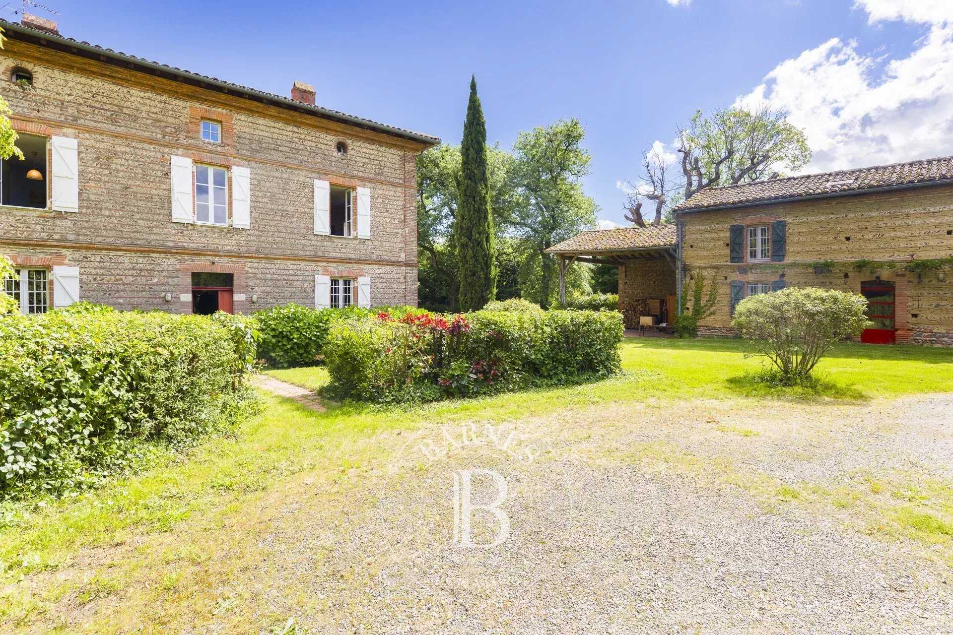 Poucharramet  - Maison 12 Pi&egrave;ces 8 Chambres
