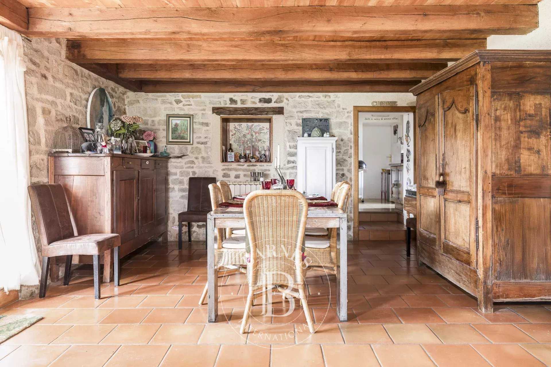 Saint-Antonin-Noble-Val  - Propriété 10 Pièces 7 Chambres