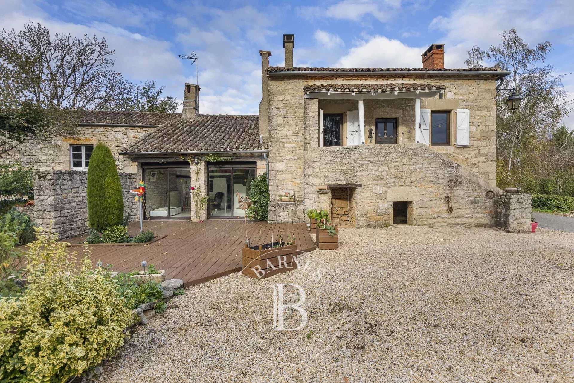 Saint-Antonin-Noble-Val  - Property 4 Bedrooms