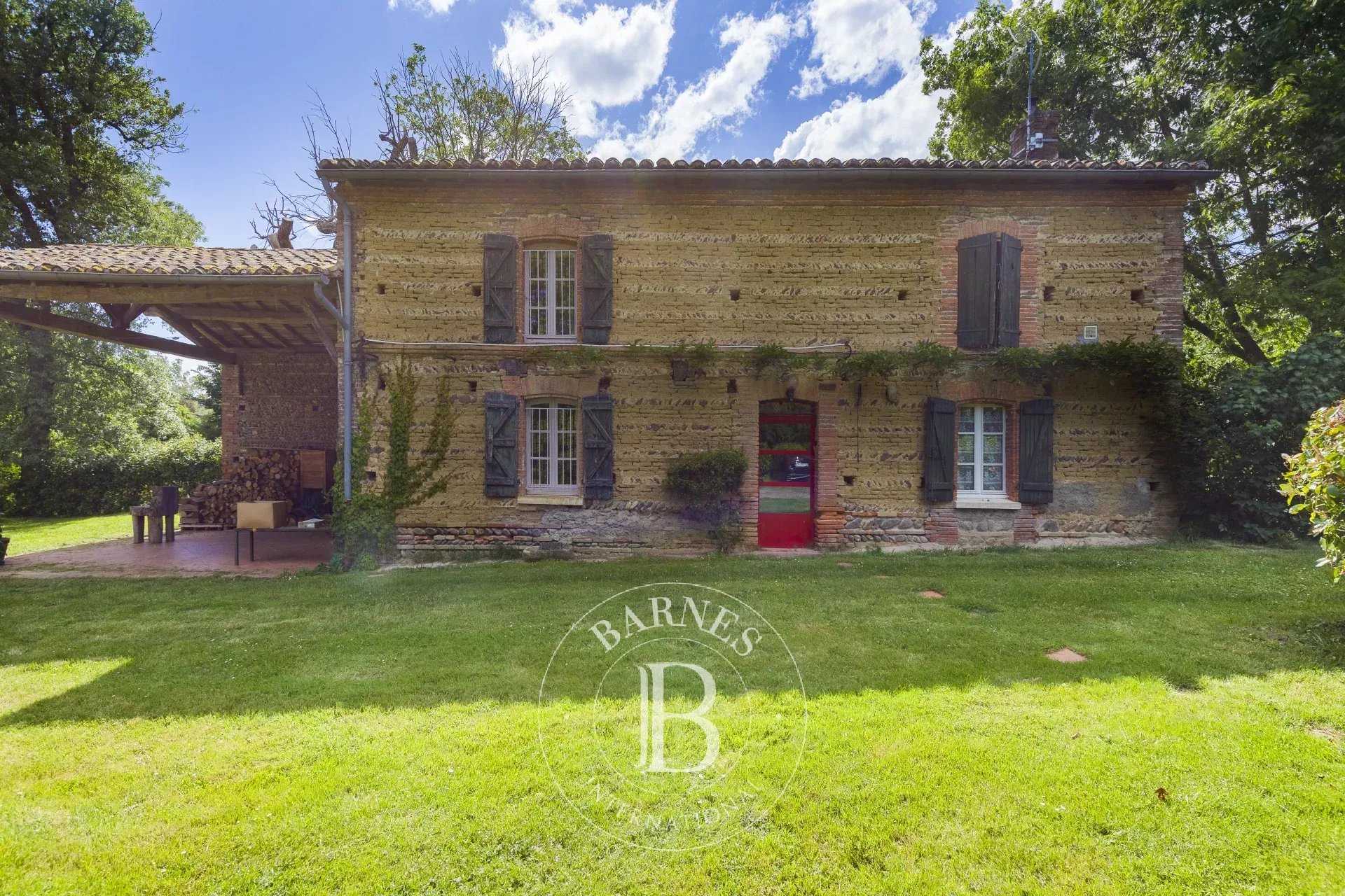 Poucharramet  - Maison 12 Pi&egrave;ces 8 Chambres