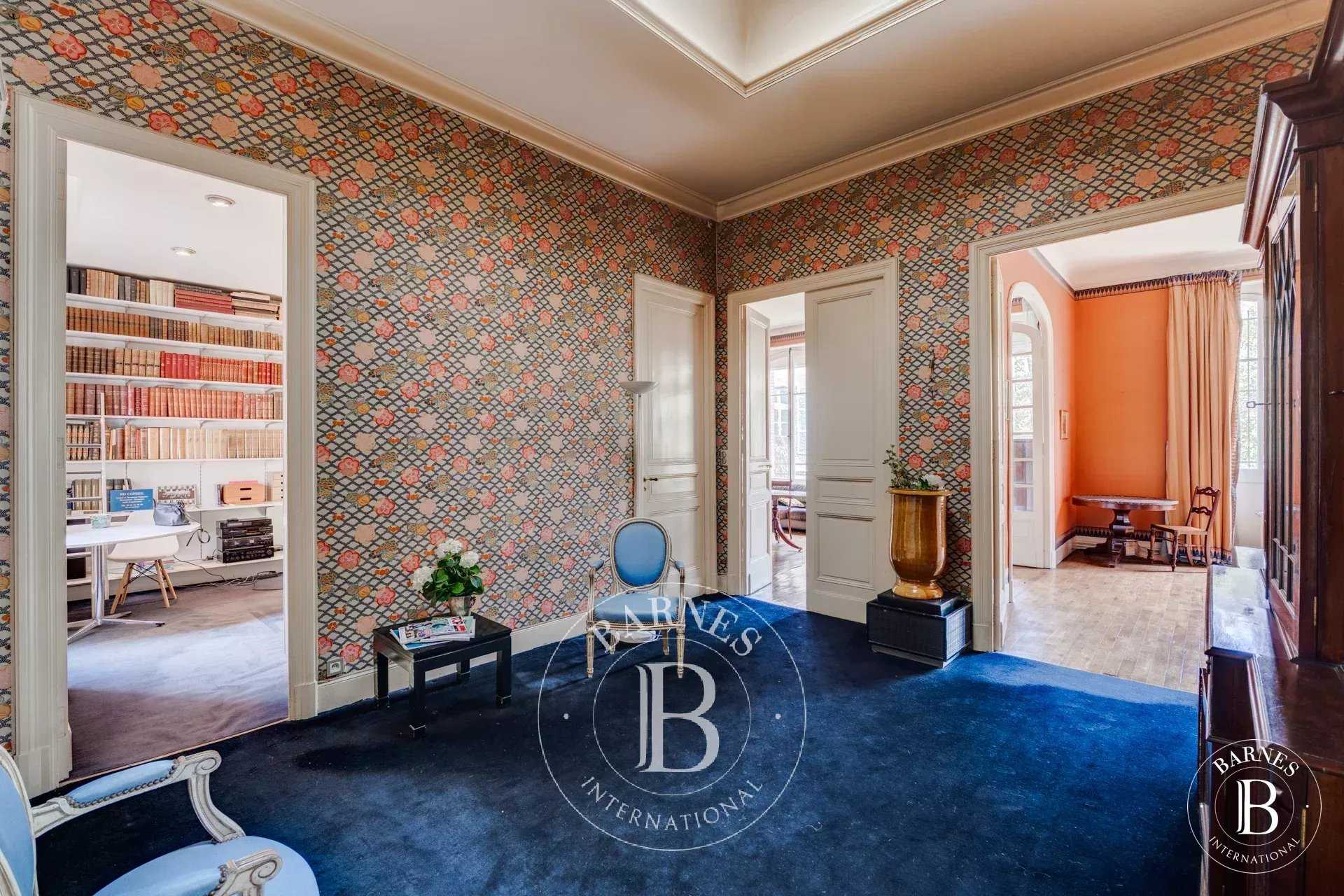 Toulouse  - Hôtel particulier 39 Pi&egrave;ces