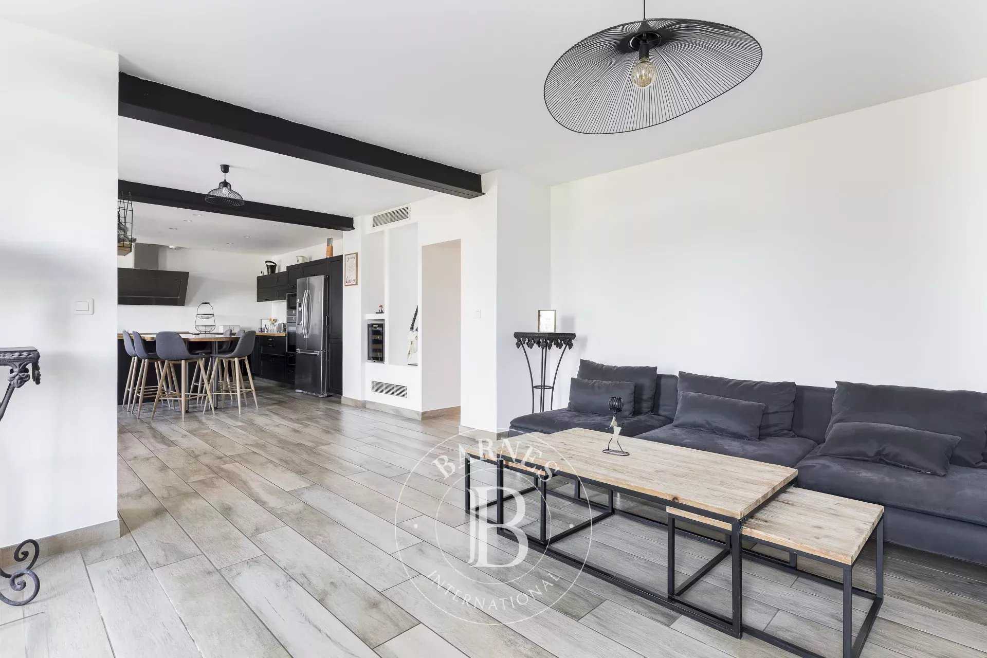 Carbonne  - Maison 6 Pi&egrave;ces 5 Chambres