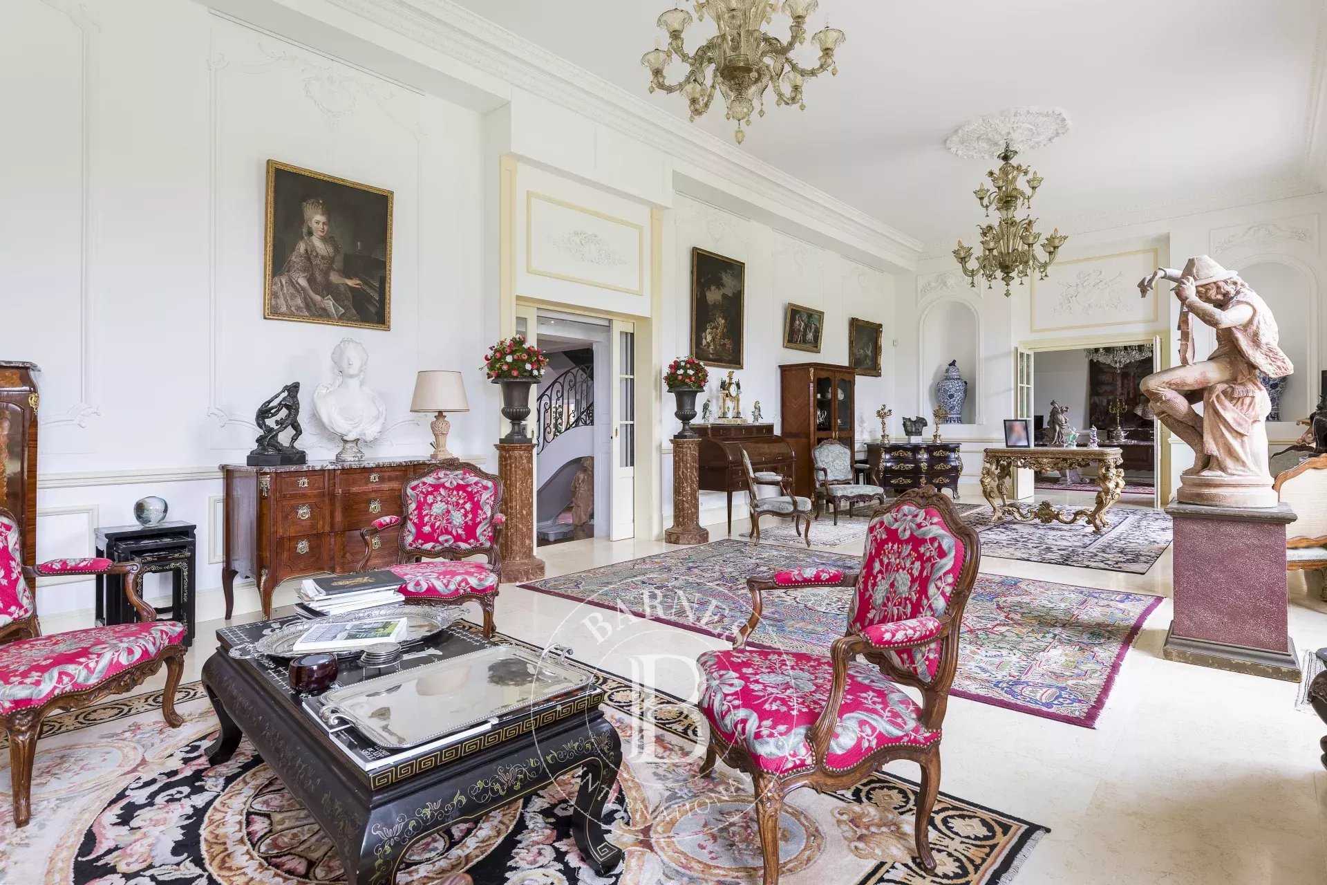 Saint-Sulpice-la-Pointe  - Propriété 7 Pièces 4 Chambres