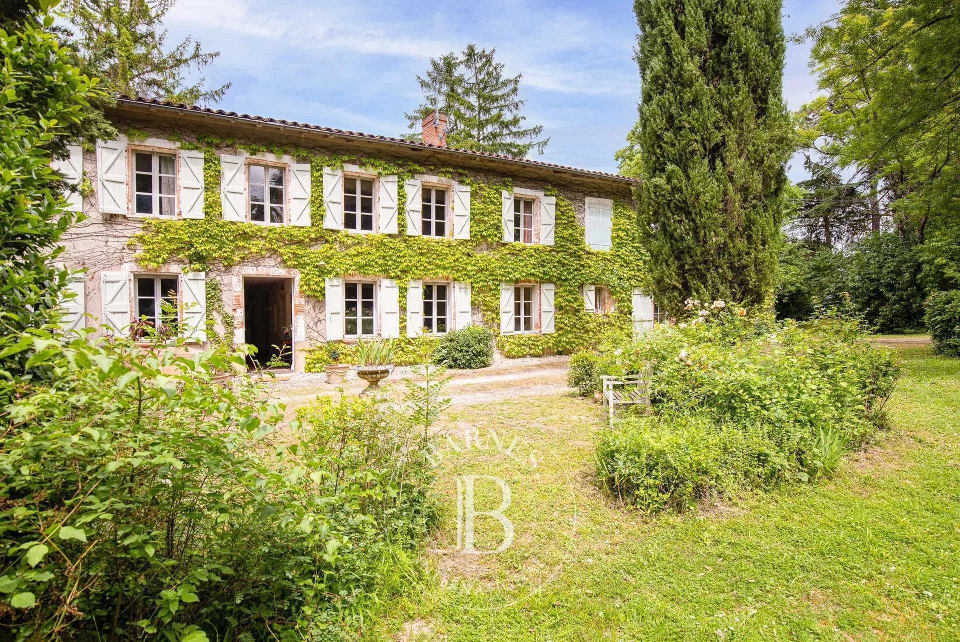Caraman  - Maison 10 Pièces 4 Chambres