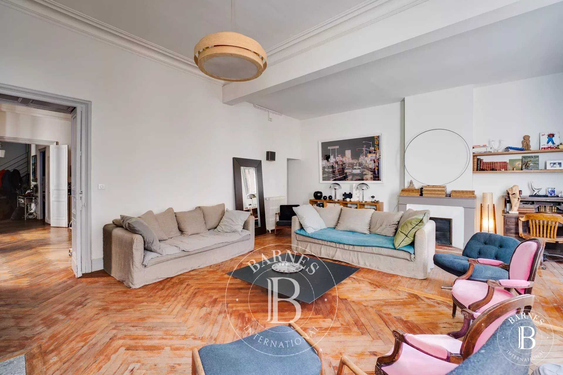 Toulouse  - Appartement 7 Pi&egrave;ces 4 Chambres