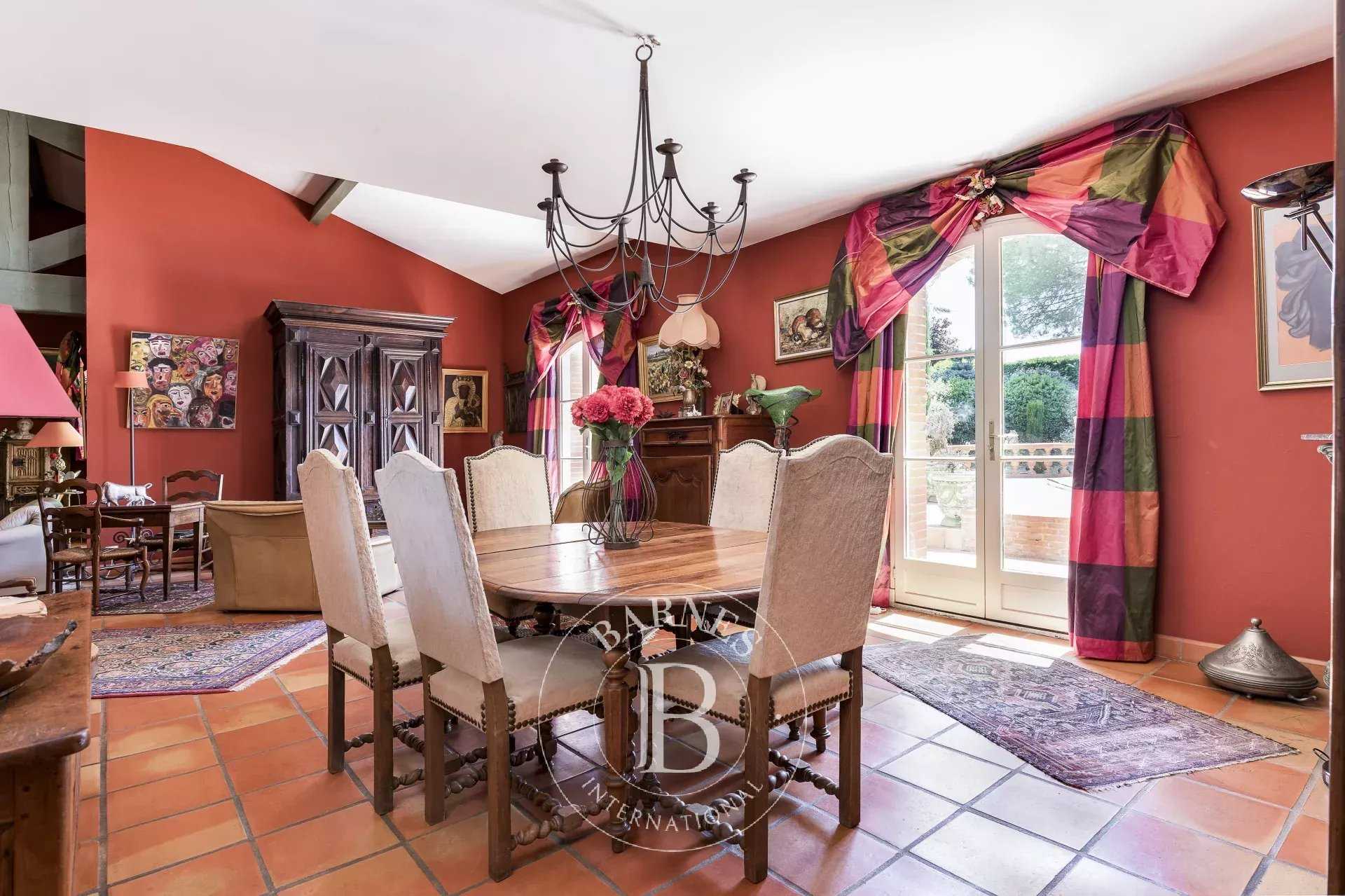 Balma  - Villa 6 Bedrooms