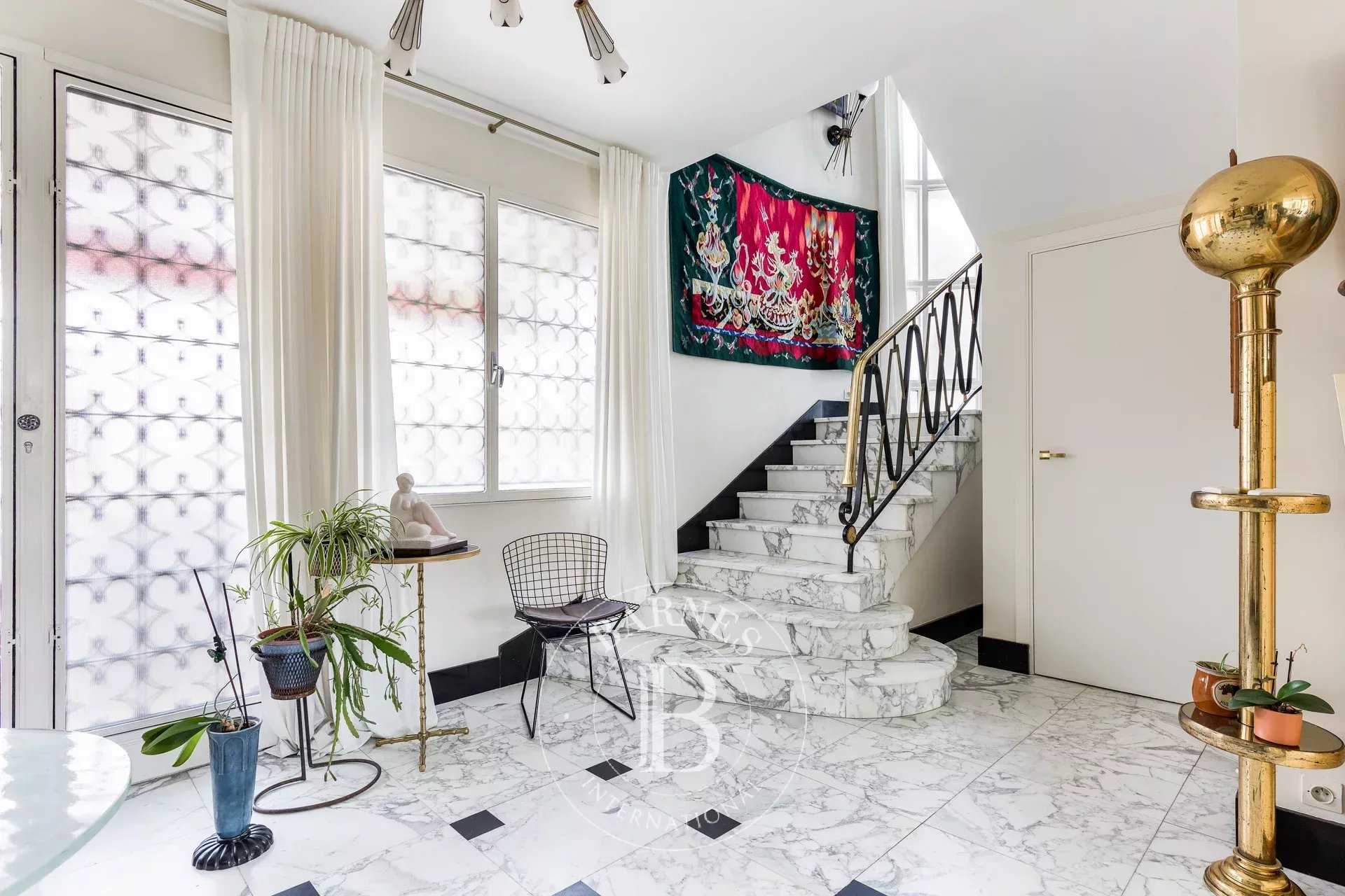 Toulouse  - Maison de ville 10 Pi&egrave;ces 6 Chambres