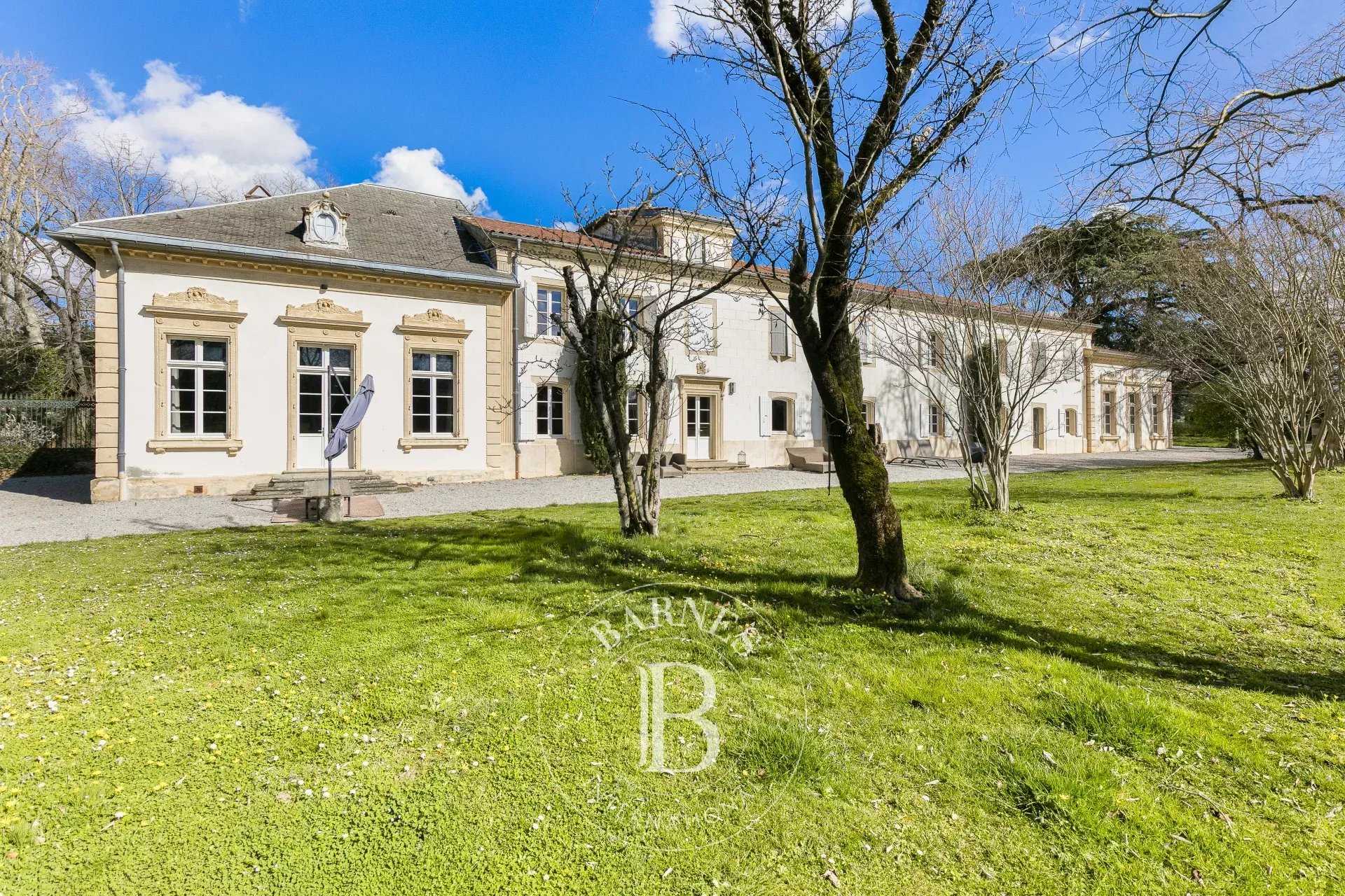 Castres  - Propriété 20 Pièces 6 Chambres