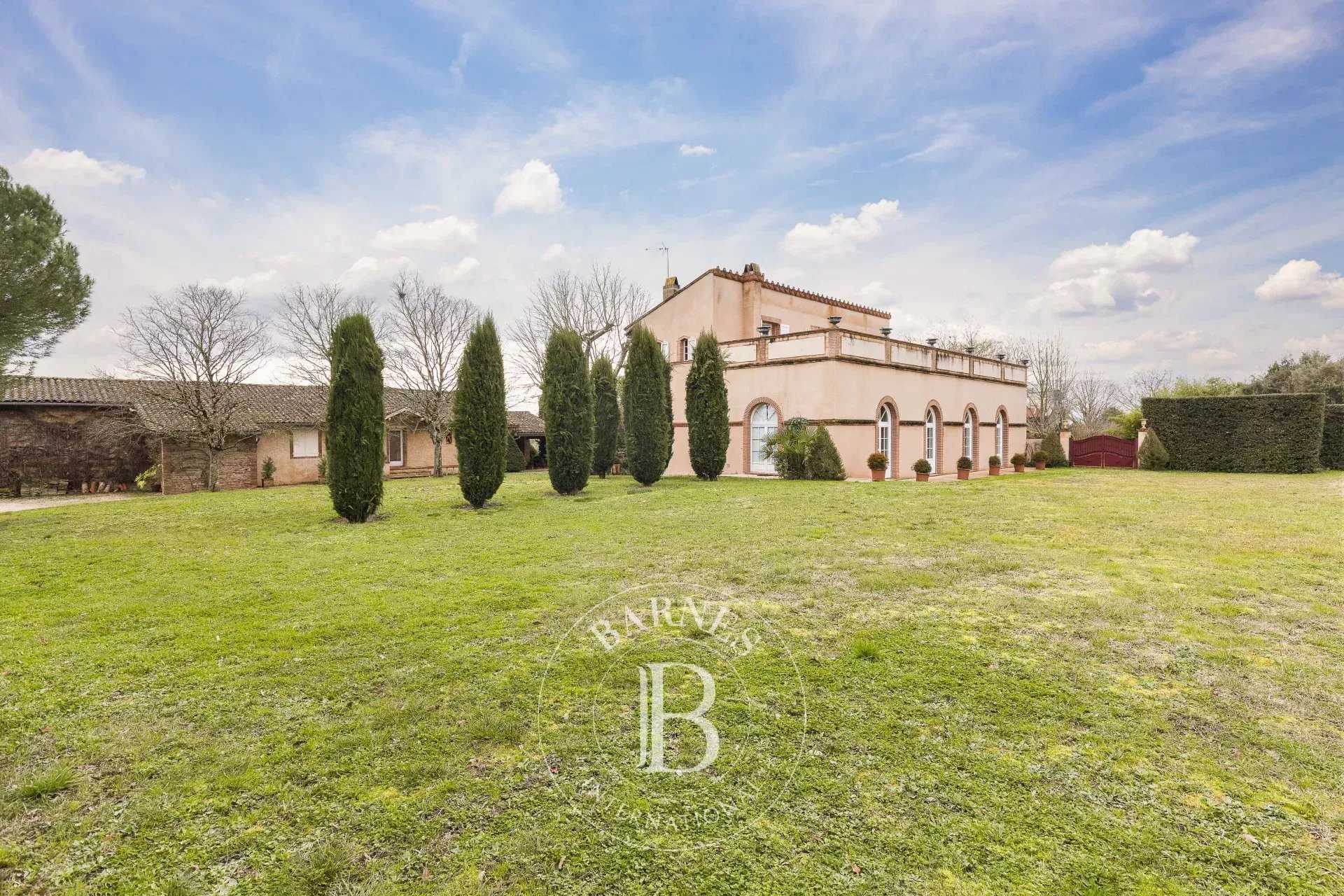 Propriété Saint-Sulpice-la-Pointe  -  ref 85314591 (picture 1)