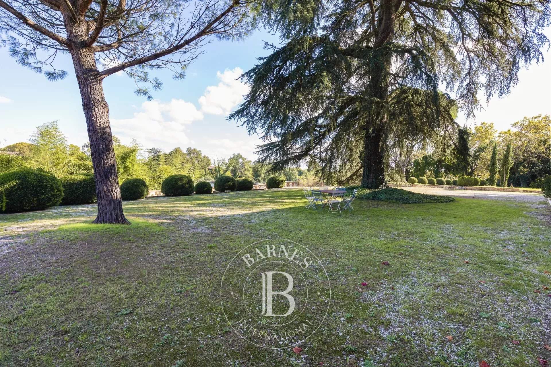 Gaillac  - Hôtel particulier 12 Pi&egrave;ces 7 Chambres - picture 13