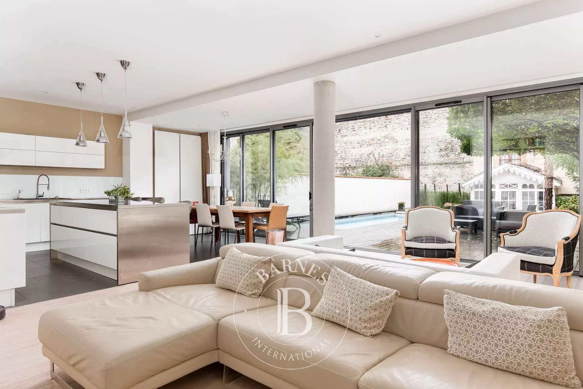 Toulouse  - Maison 8 Pi&egrave;ces 5 Chambres - picture 2