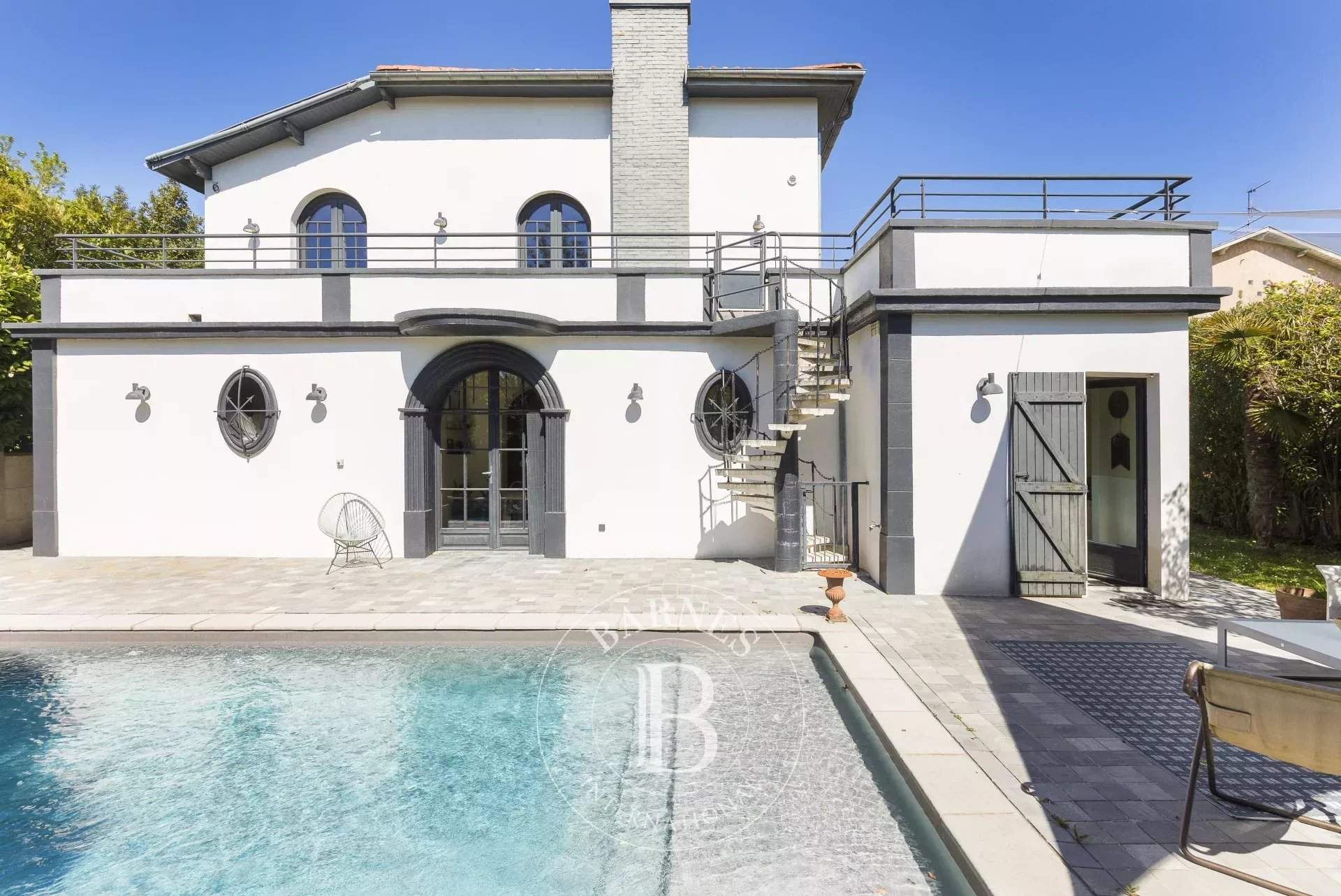 Toulouse  - Maison 9 Pi&egrave;ces 6 Chambres - picture 1