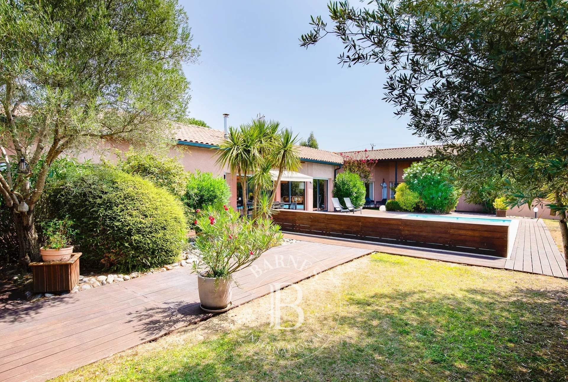 Vigoulet-Auzil  - House 6 Bedrooms - picture 6