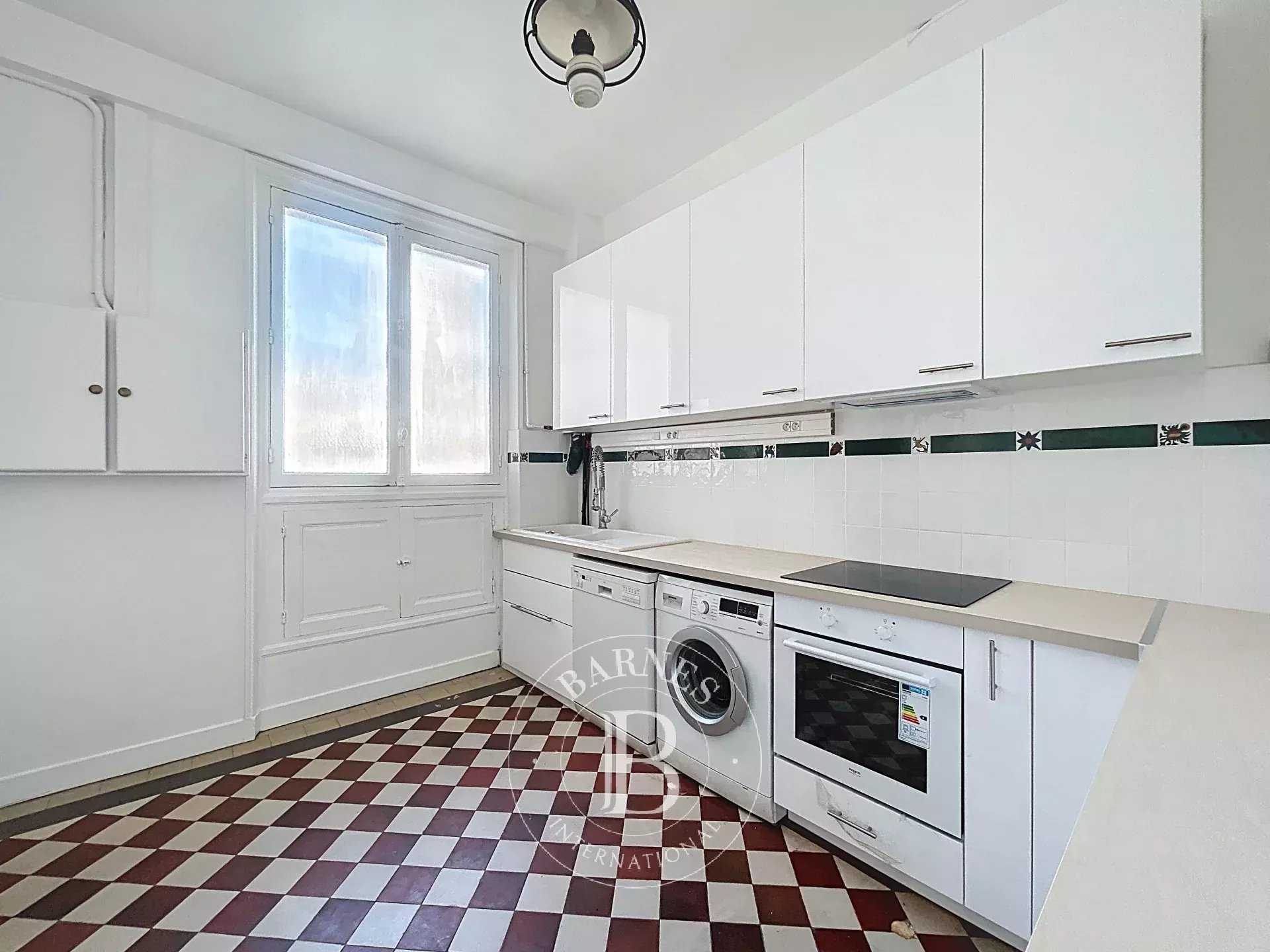 Paris  - Apartment 3 Bedrooms