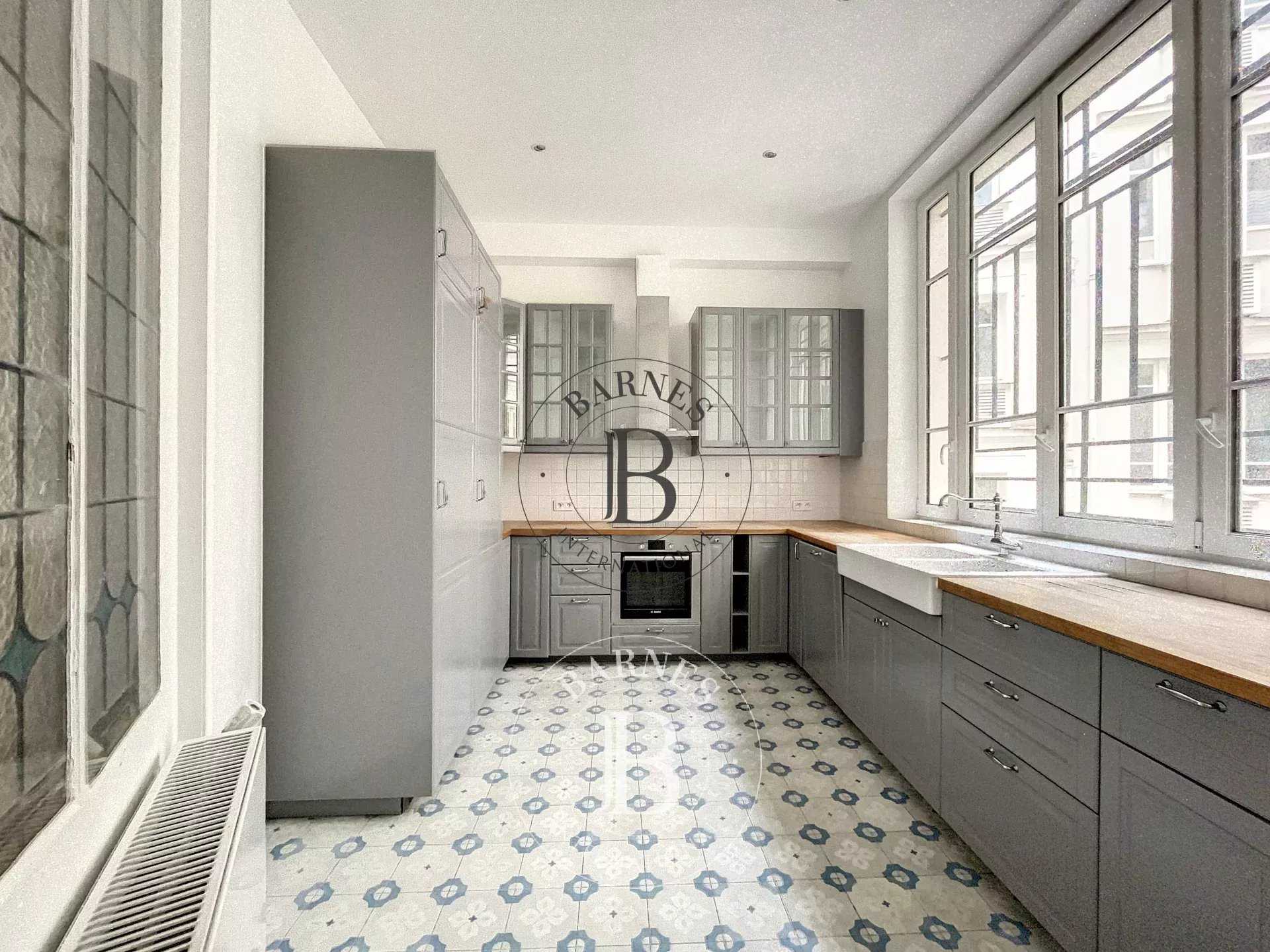 Paris  - Apartment 3 Bedrooms