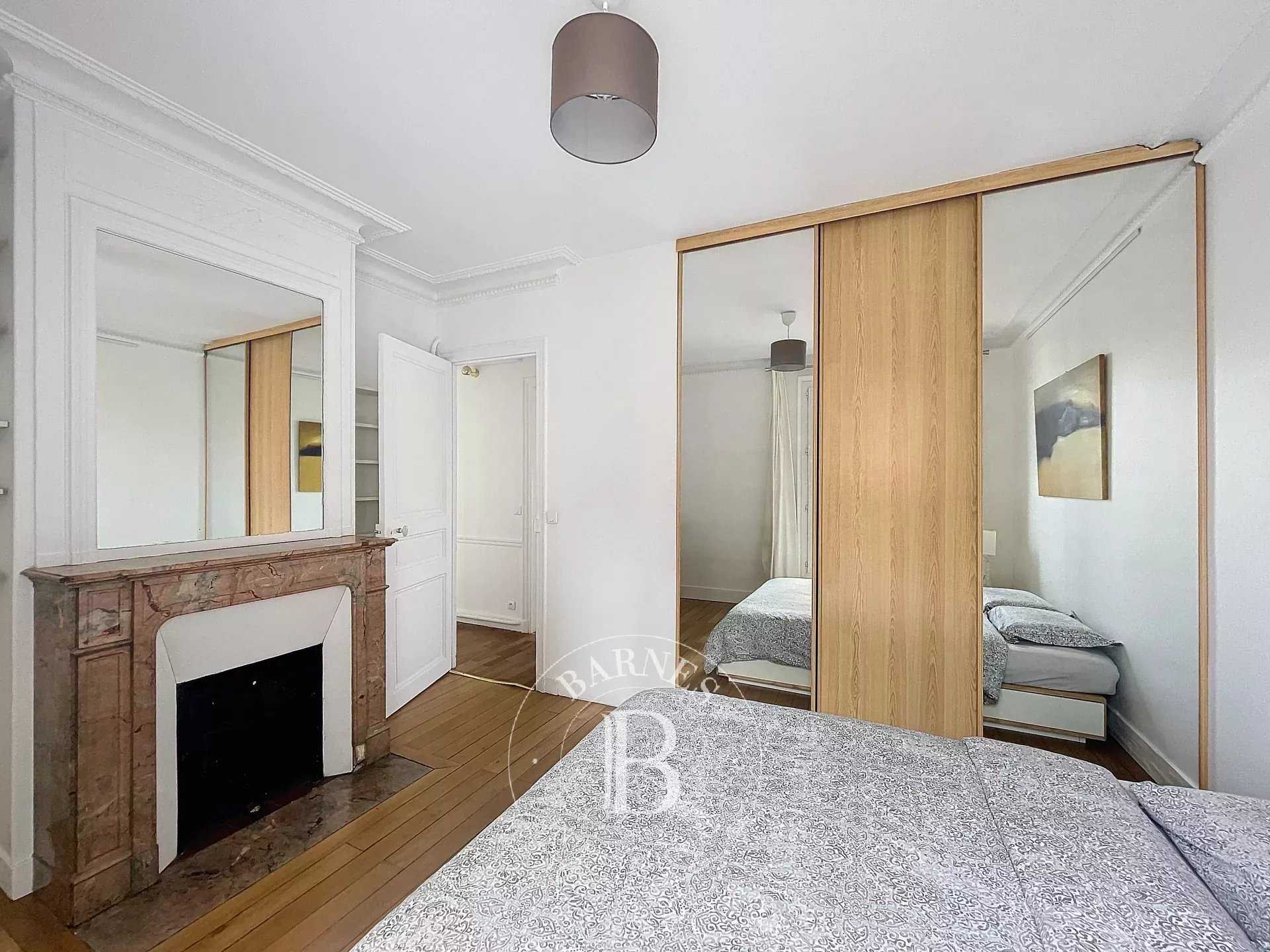 Paris  - Appartement 3 Pi&egrave;ces 2 Chambres