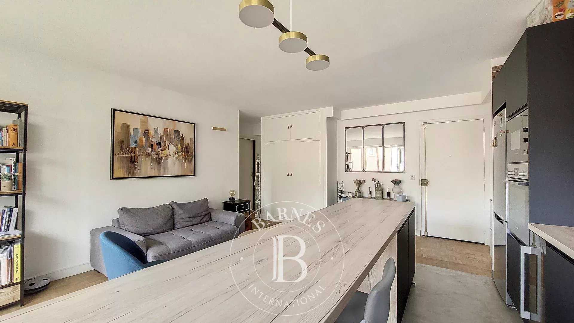 Paris  - Appartement 2 Pi&egrave;ces, 1 Chambre