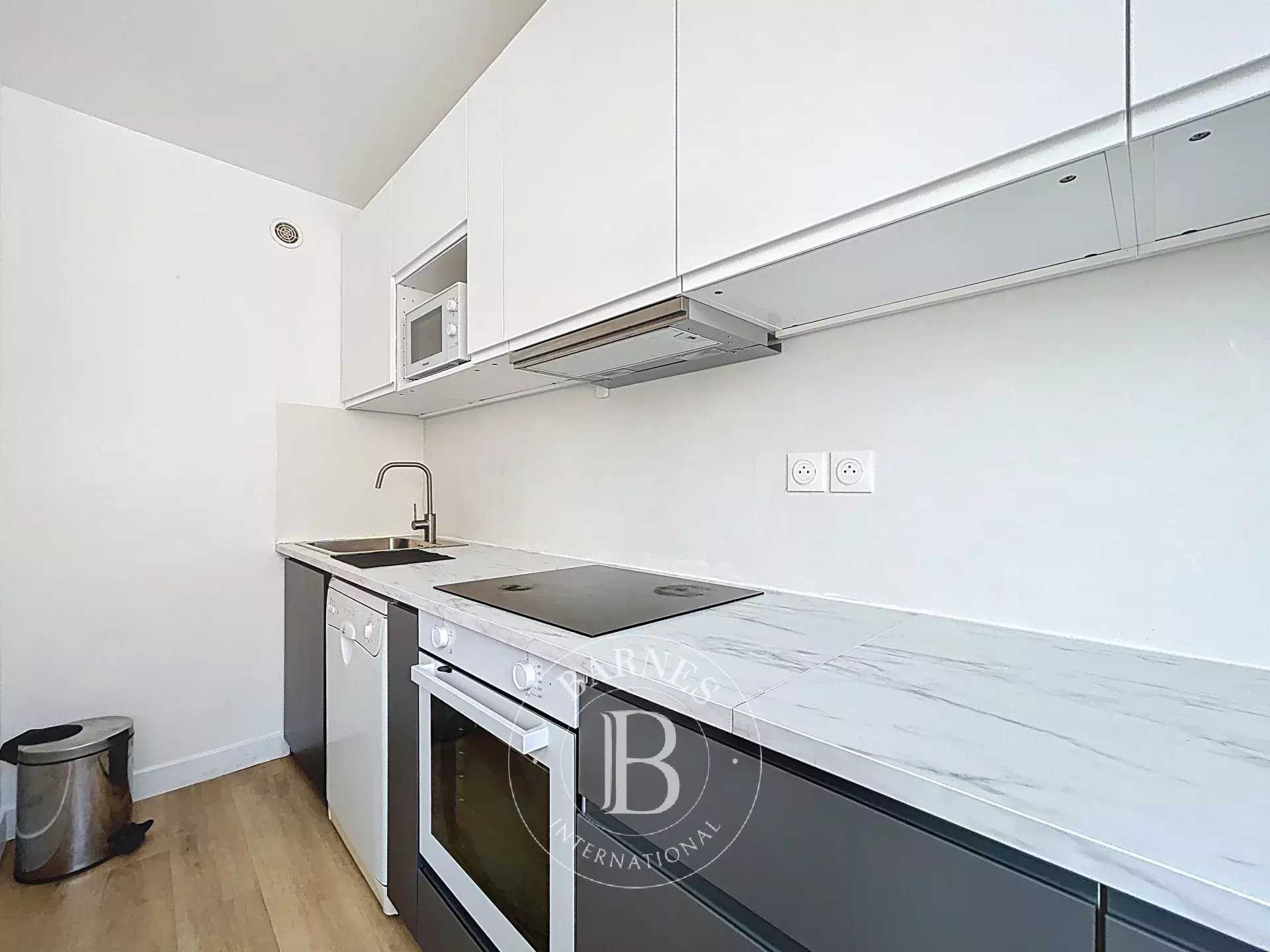 Paris  - Piso 1 Cuarto