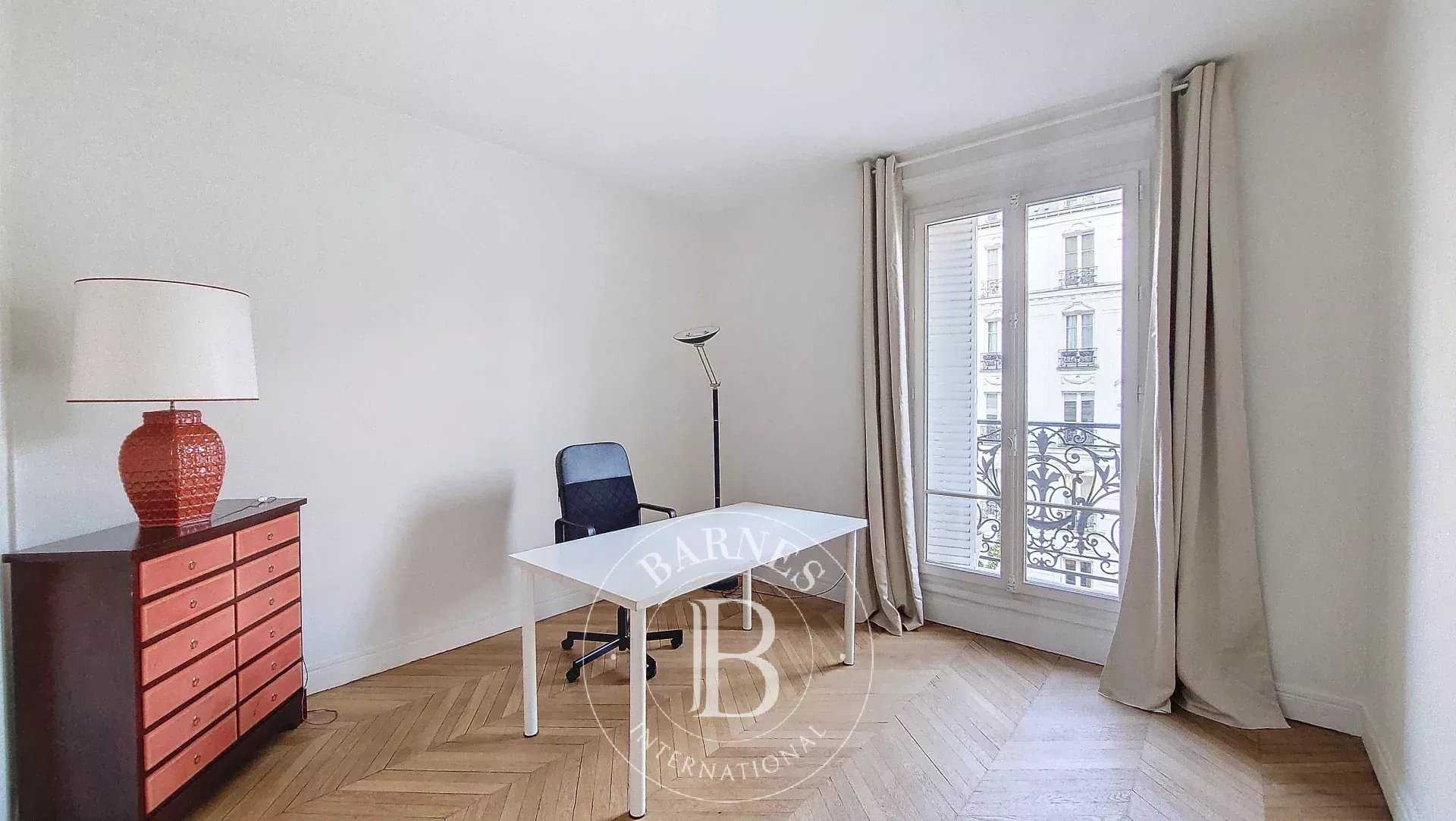 Paris  - Piso 6 Cuartos 4 Habitaciones