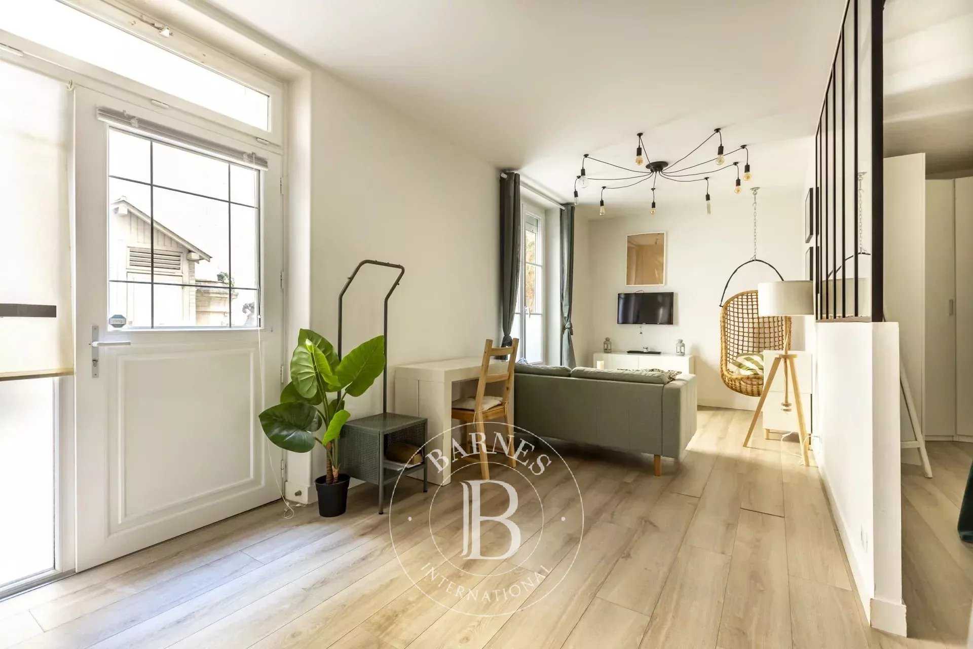 Paris  - Appartement 1 Pièce, 1 Chambre