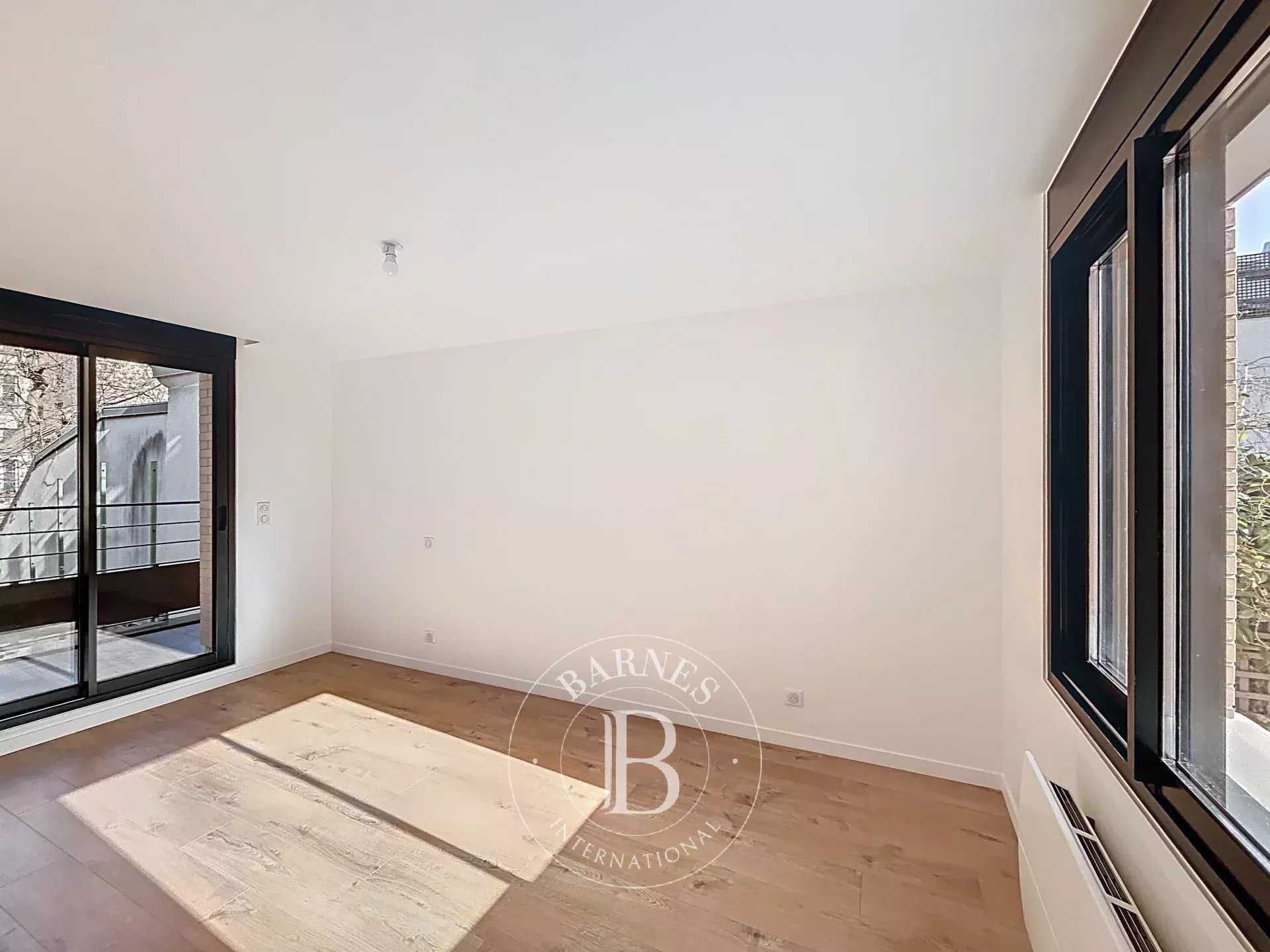 Paris  - Apartment 3 Bedrooms