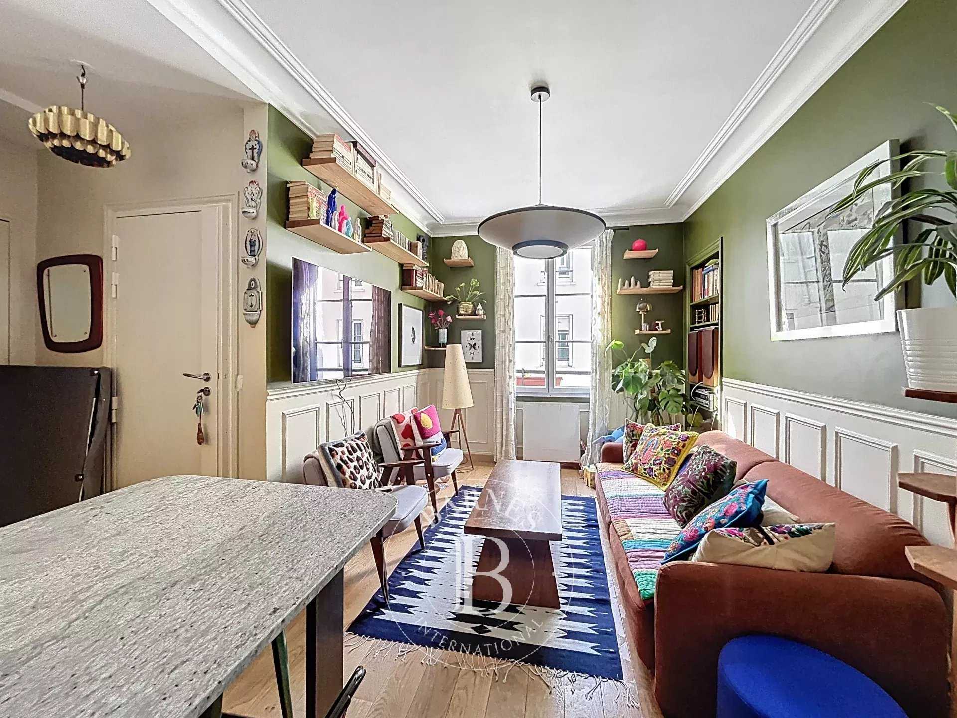 Paris  - Appartement 3 Pi&egrave;ces 2 Chambres