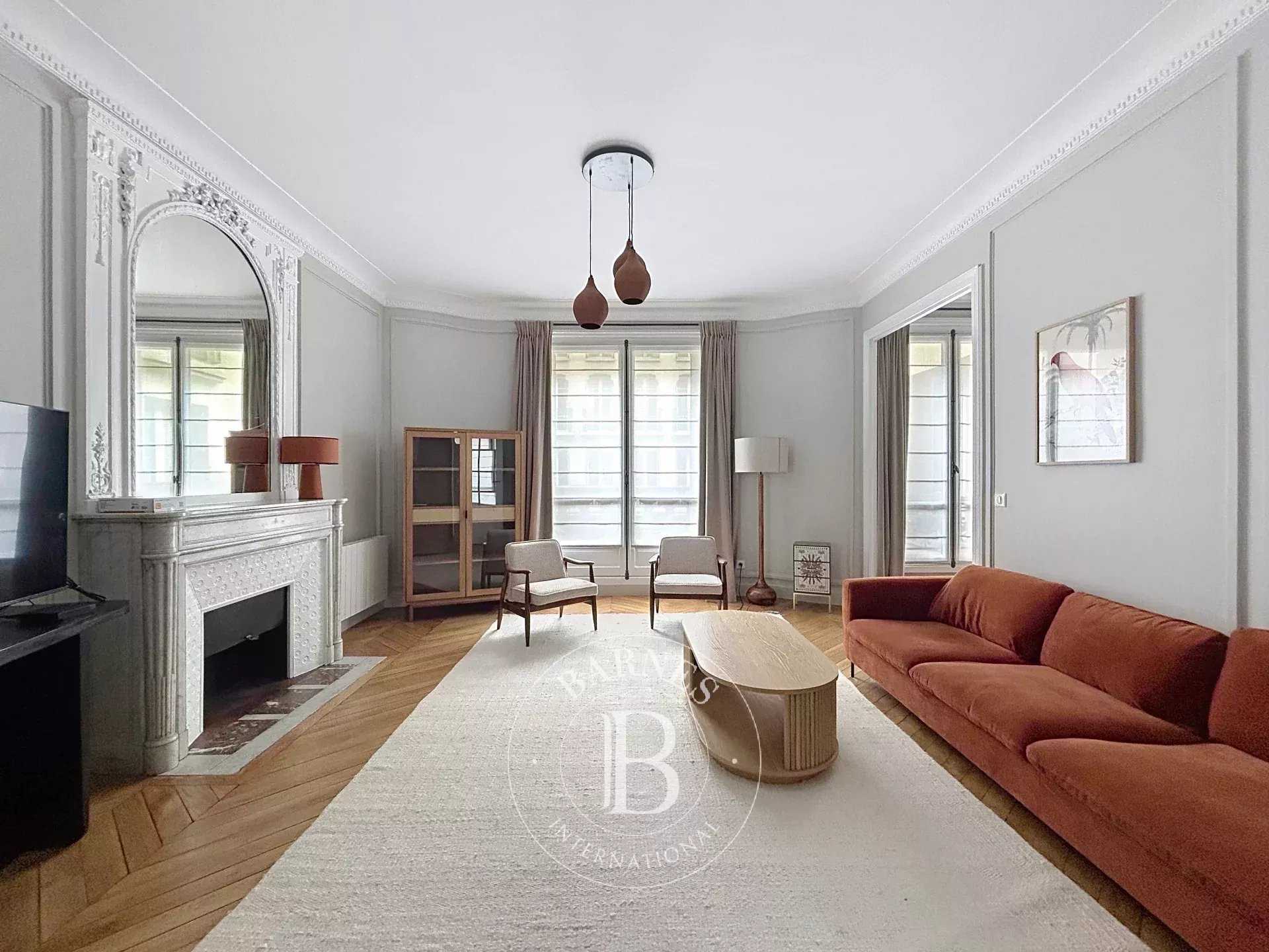 Paris  - Appartement 6 Pi&egrave;ces 4 Chambres