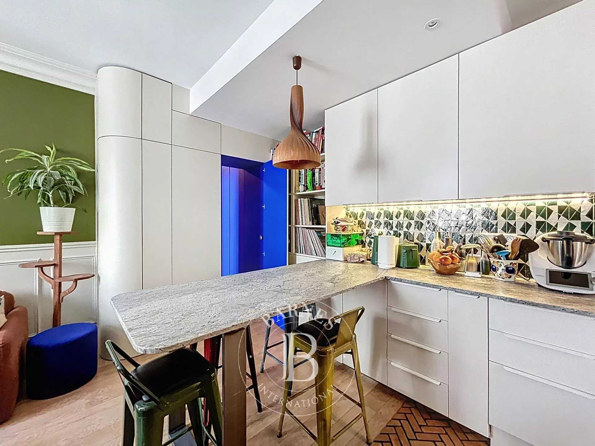 Paris  - Appartement 3 Pi&egrave;ces 2 Chambres