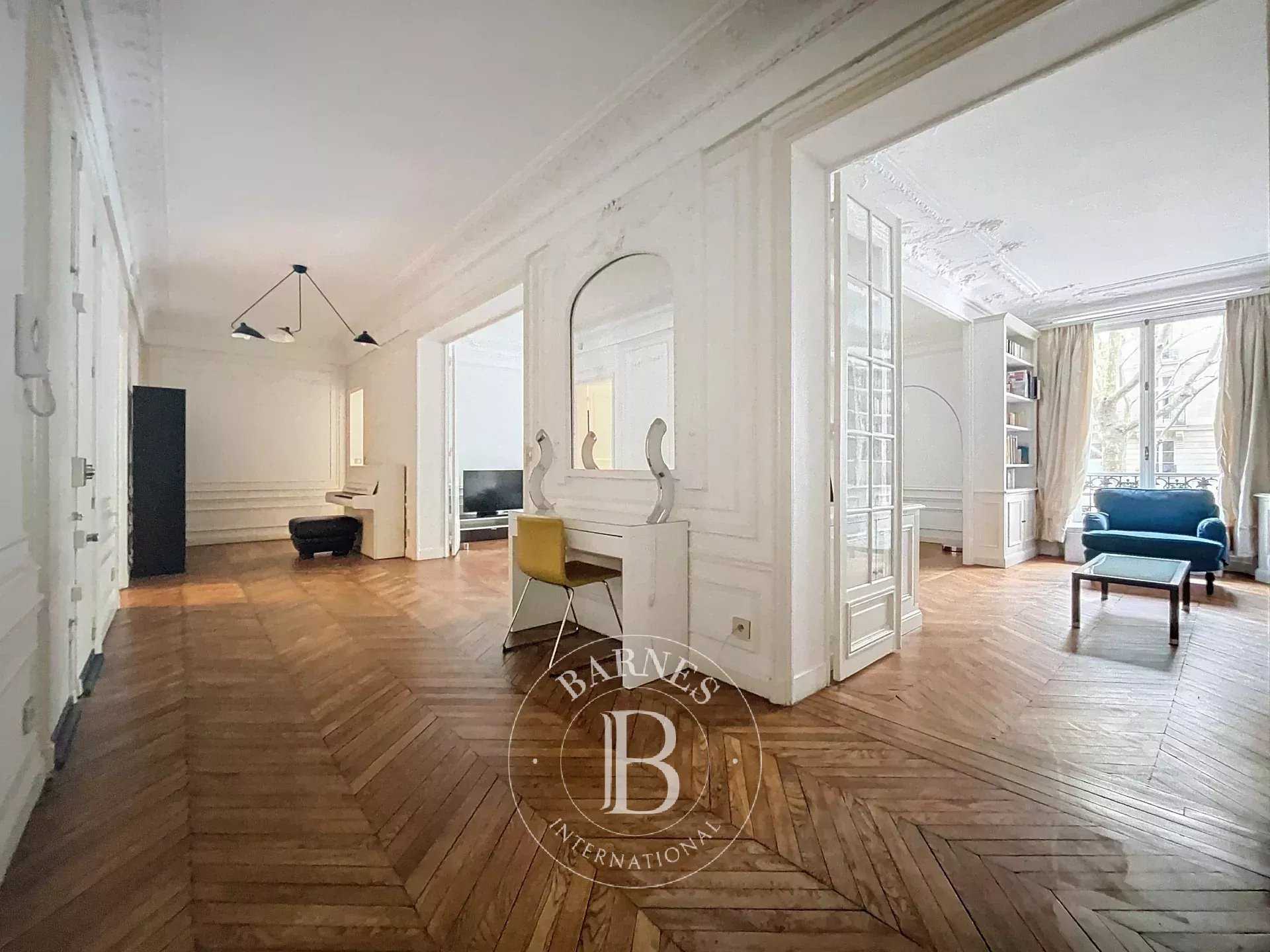 Paris  - Piso 8 Cuartos 5 Habitaciones